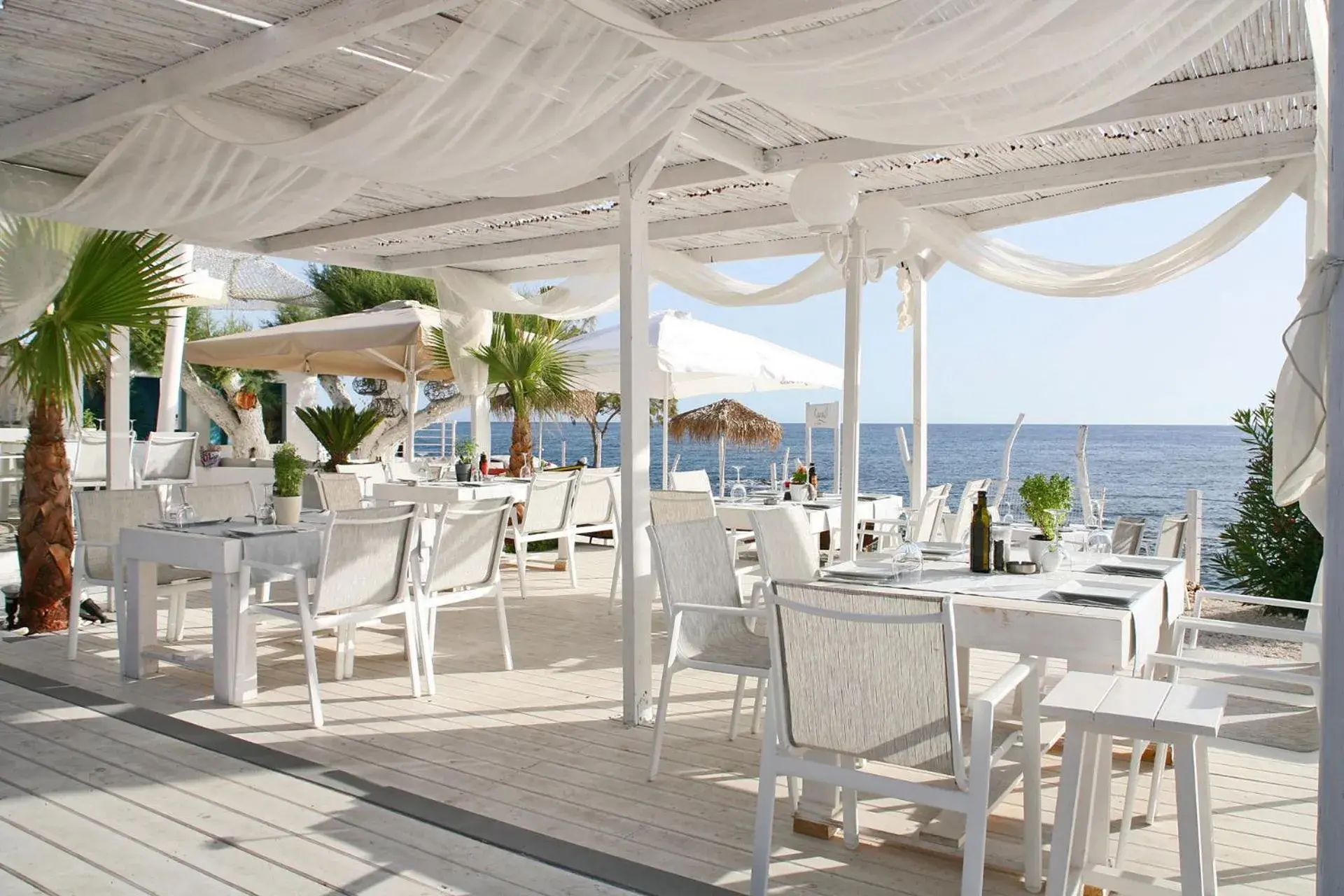 Restaurant/places to eat in Glaros Beach Hotel Restaurant/places to eat in Glaros Beach Hotel