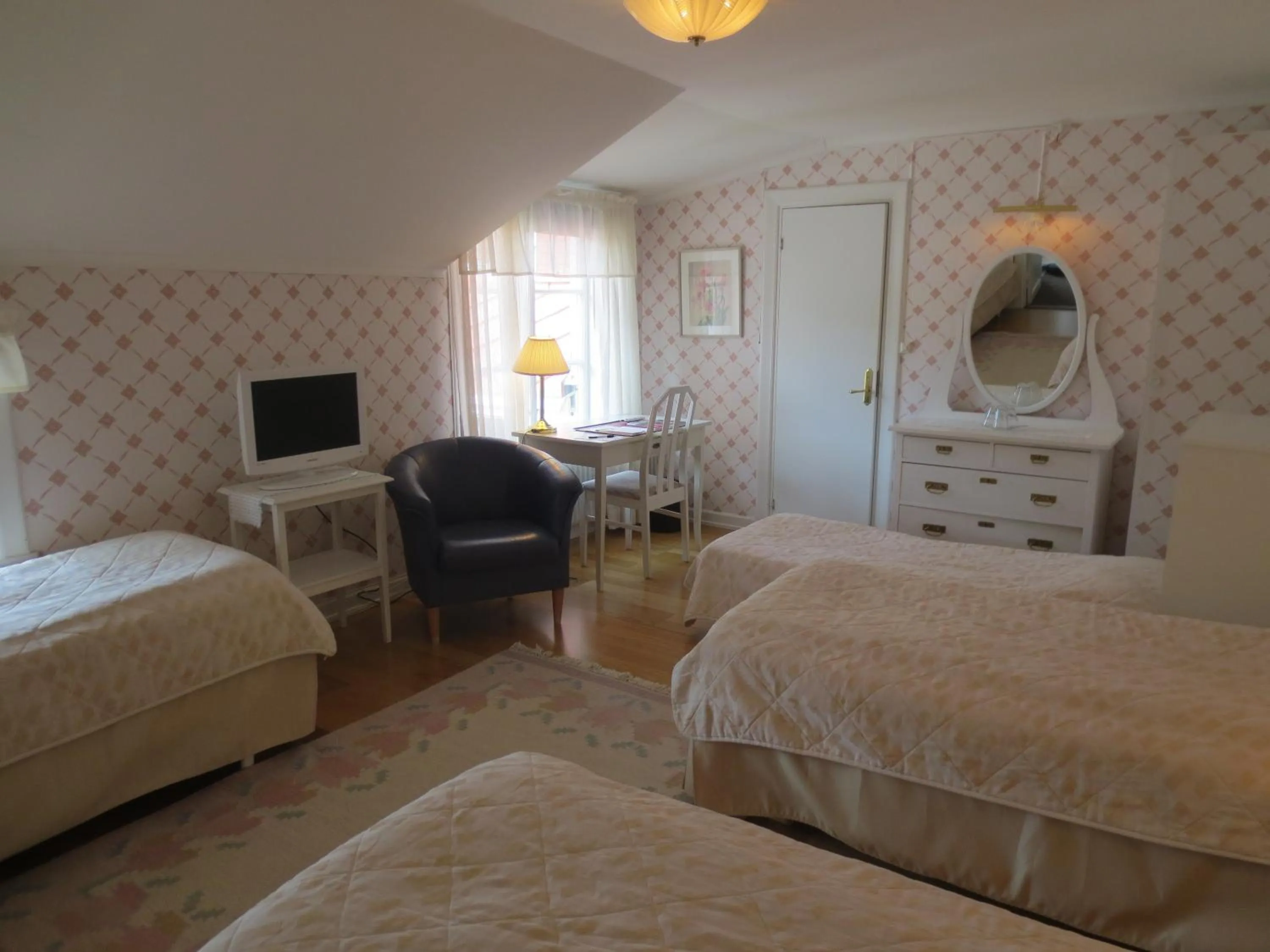 Photo of the whole room, Bed in Järvsöbaden