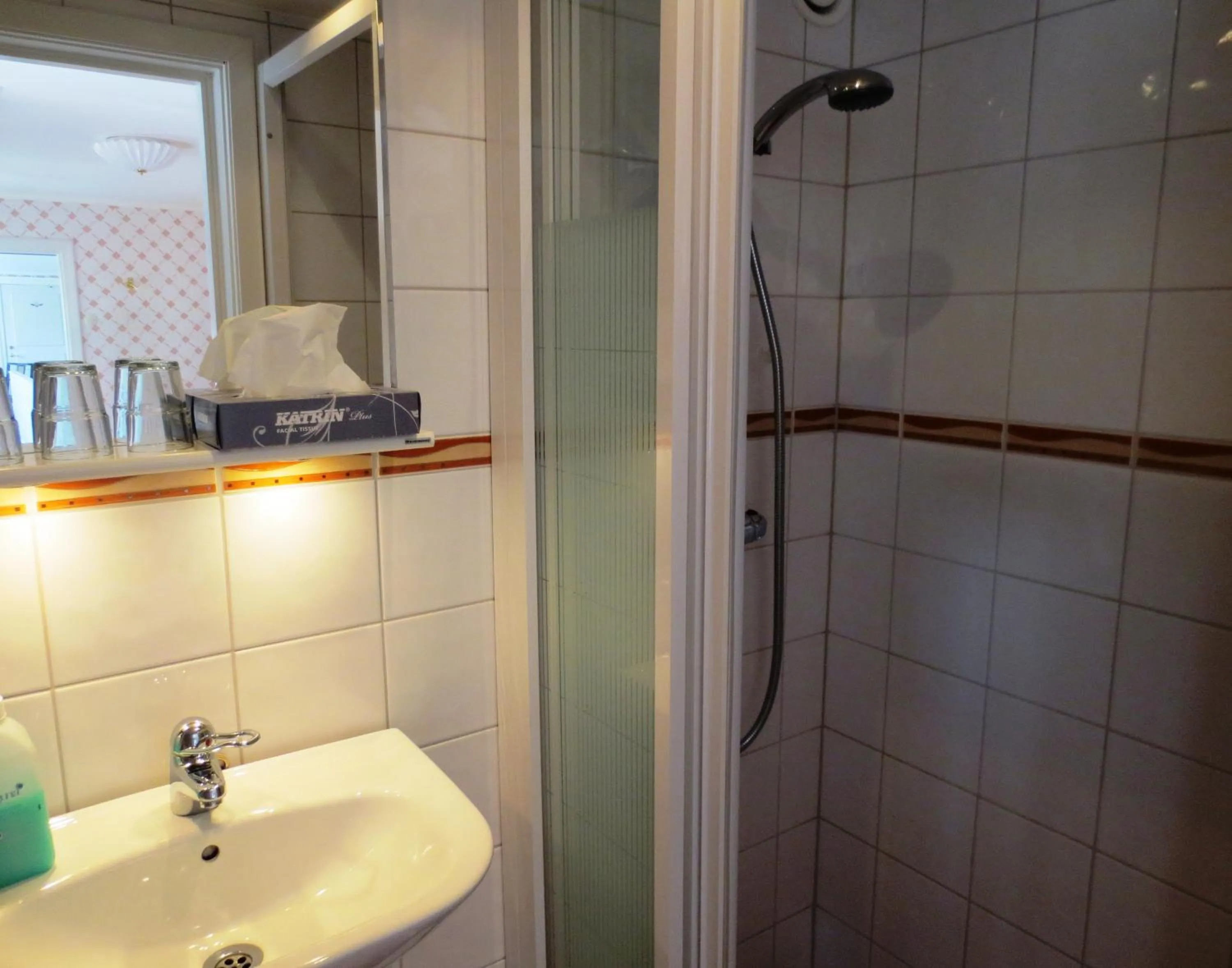 Shower in Järvsöbaden