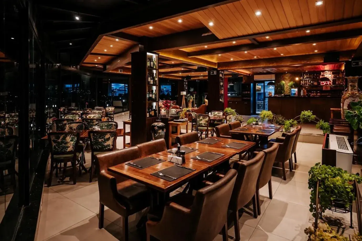Restaurant/places to eat in Chris Wellness Resort Hotel Restaurant/places to eat in Chris Wellness Resort Hotel