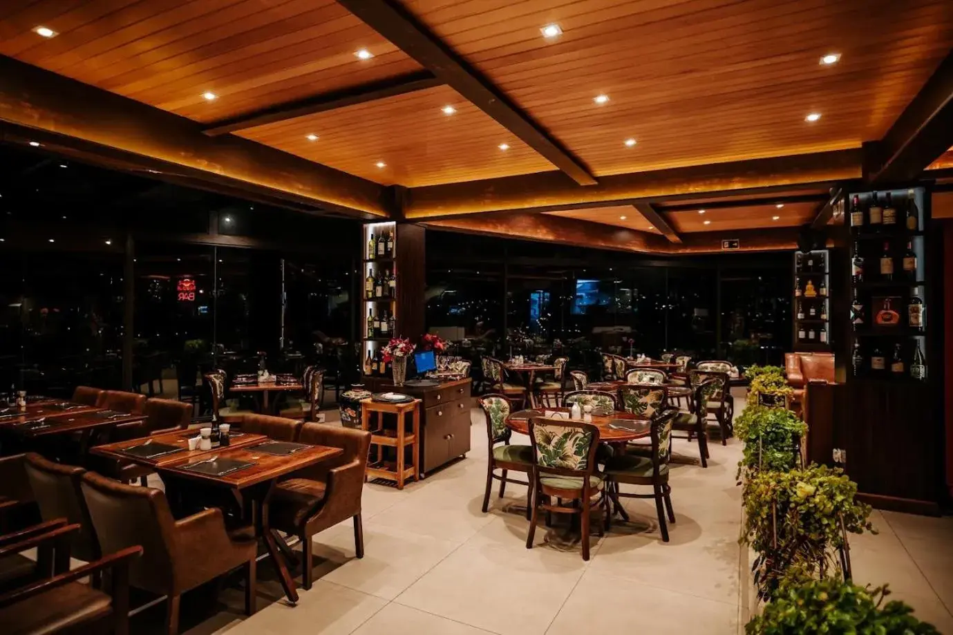 Restaurant/places to eat in Chris Wellness Resort Hotel Restaurant/places to eat in Chris Wellness Resort Hotel