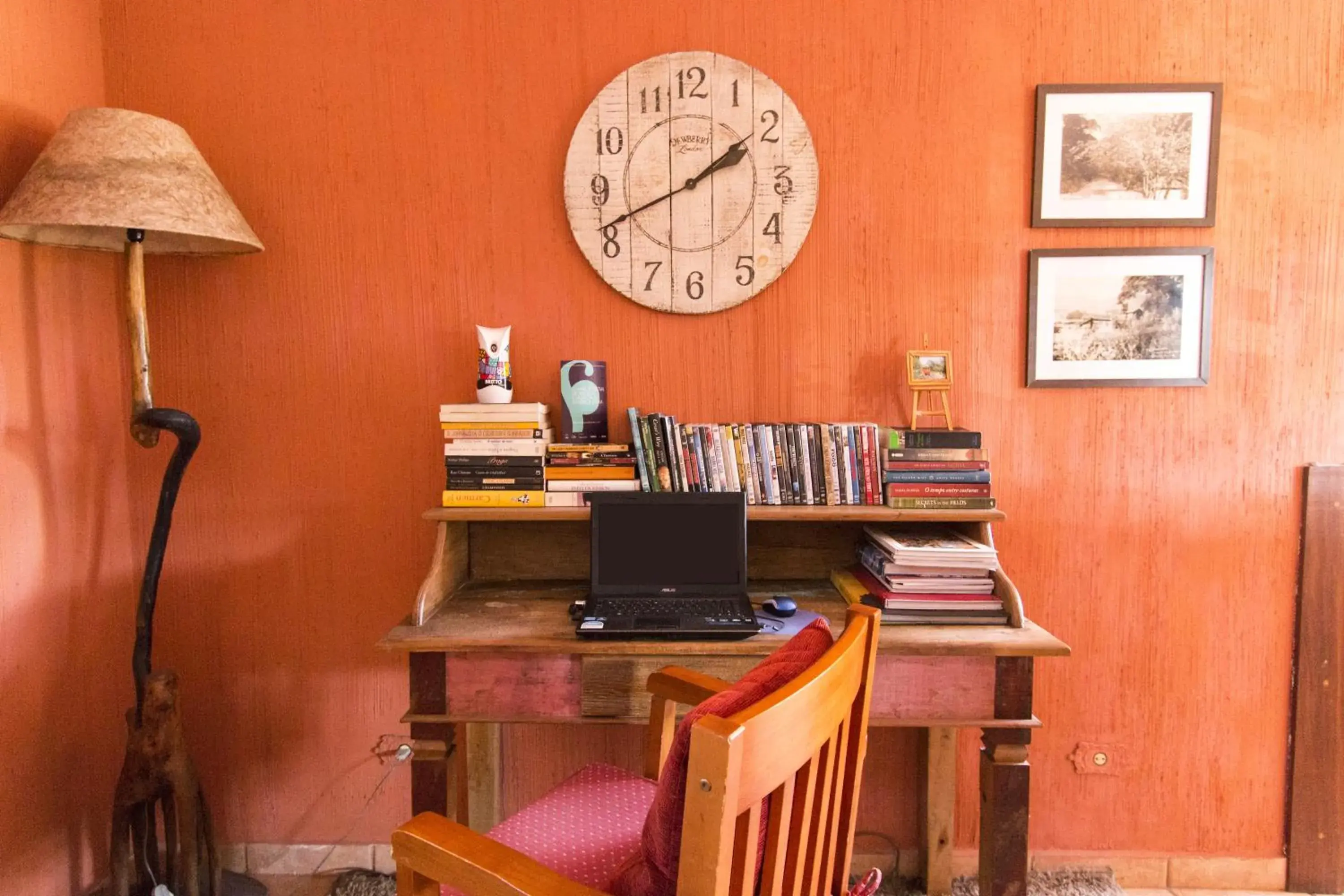 Lobby or reception in Pousada Benevento Lobby or reception in Pousada Benevento