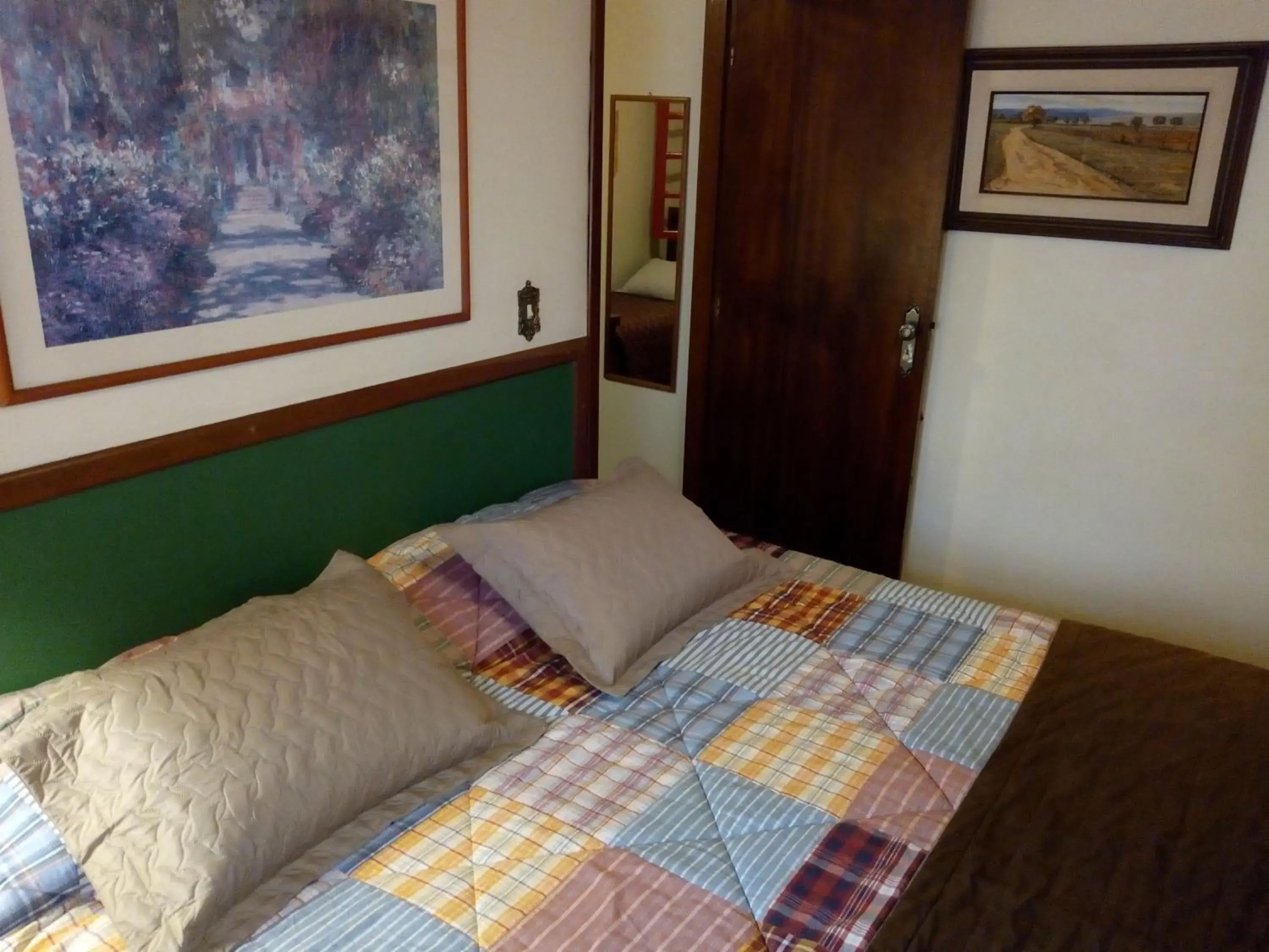 Standard Quadruple Room in Pousada Benevento Standard Quadruple Room in Pousada Benevento