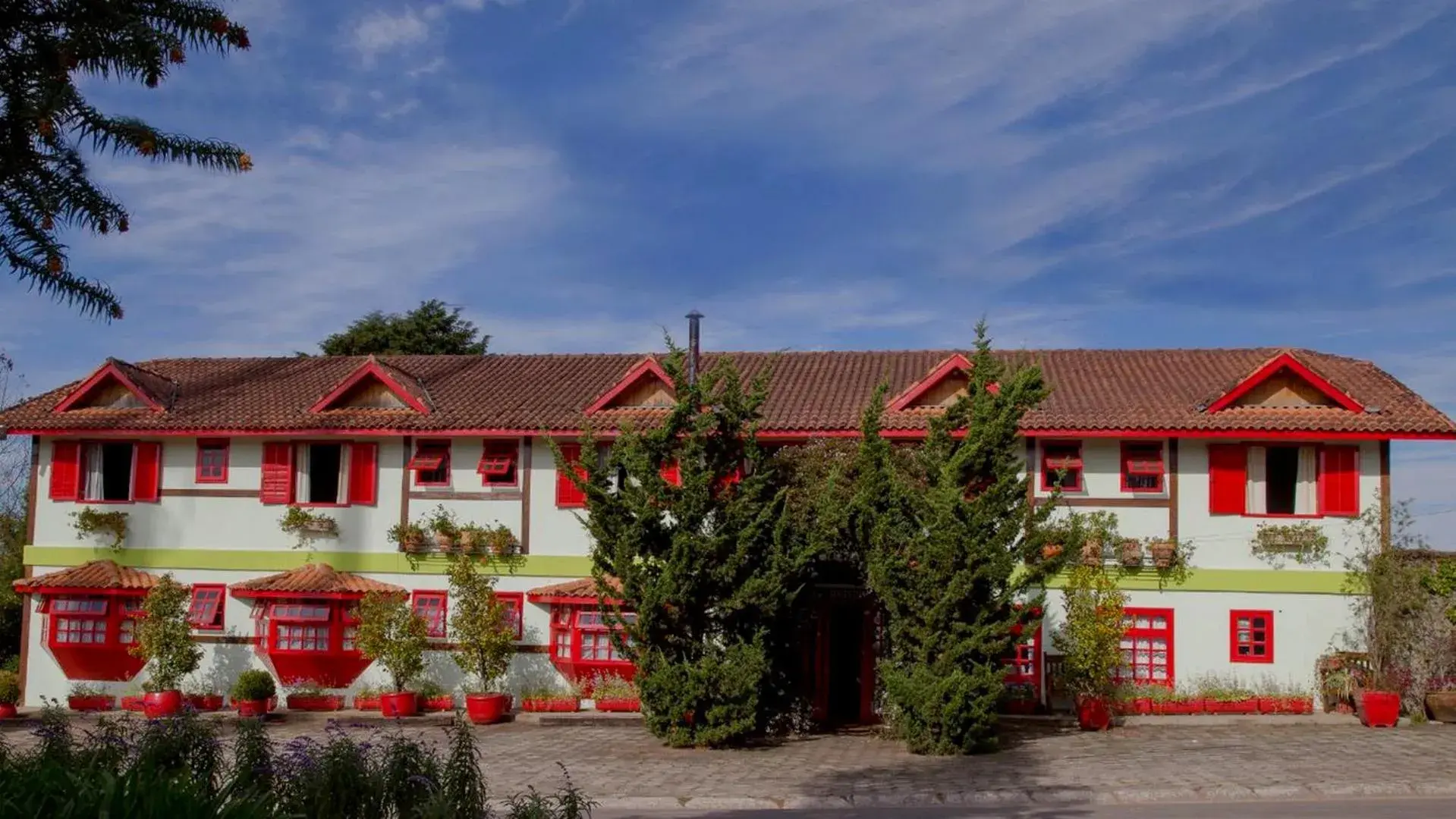 Property building in Pousada Benevento Property building in Pousada Benevento