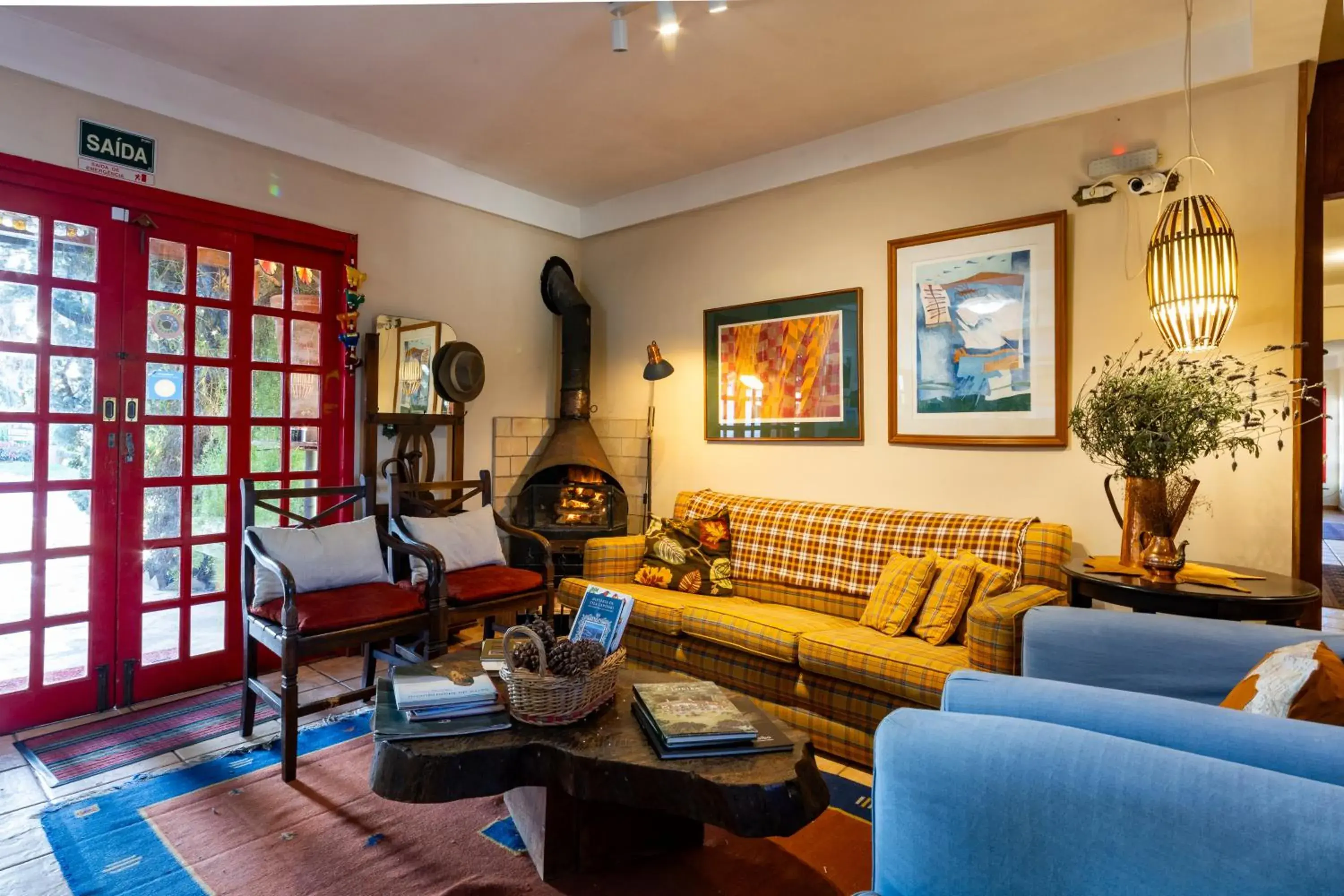 Living room in Pousada Benevento Living room in Pousada Benevento