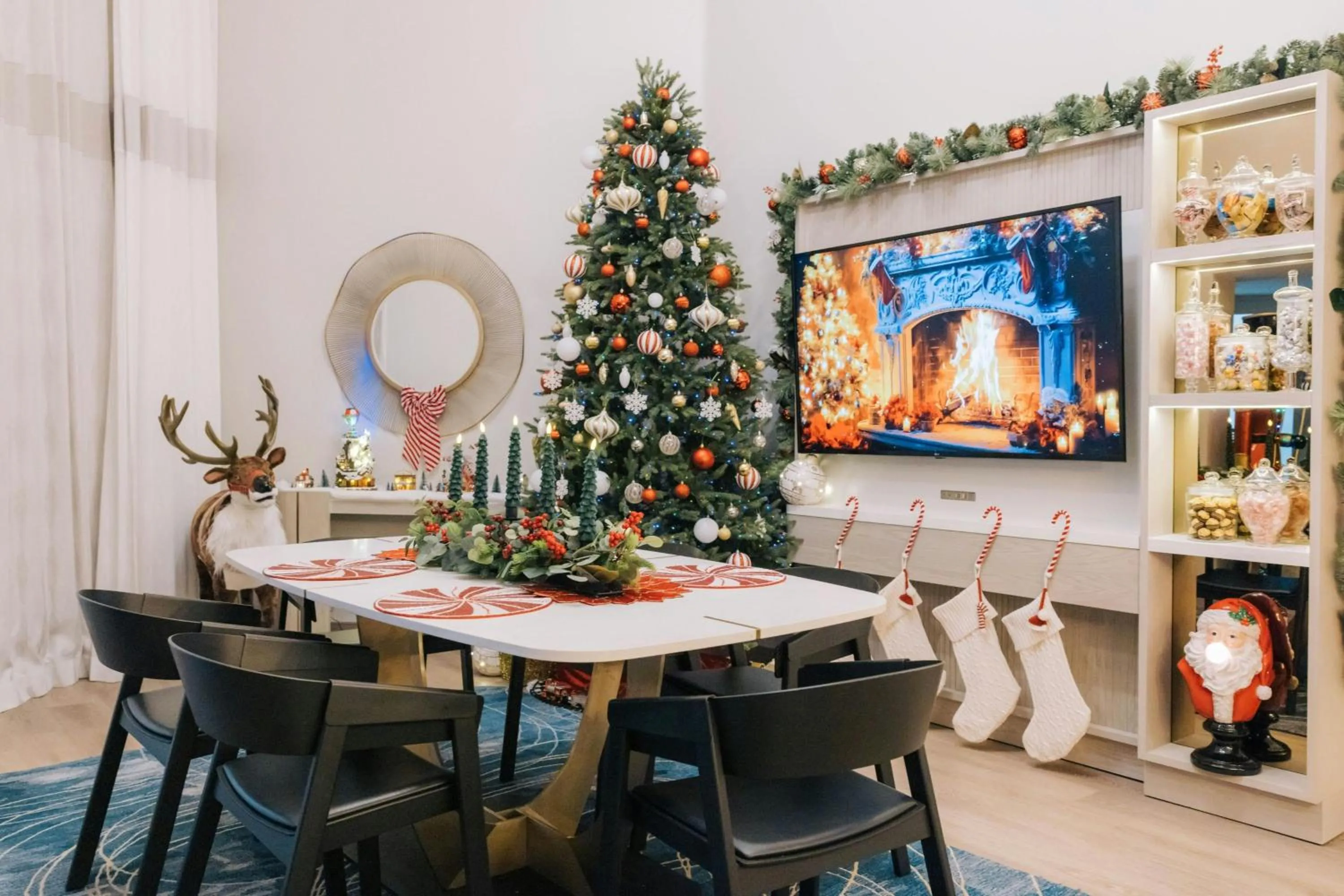 Bedroom in VEA Newport Beach, a Marriott Resort & Spa