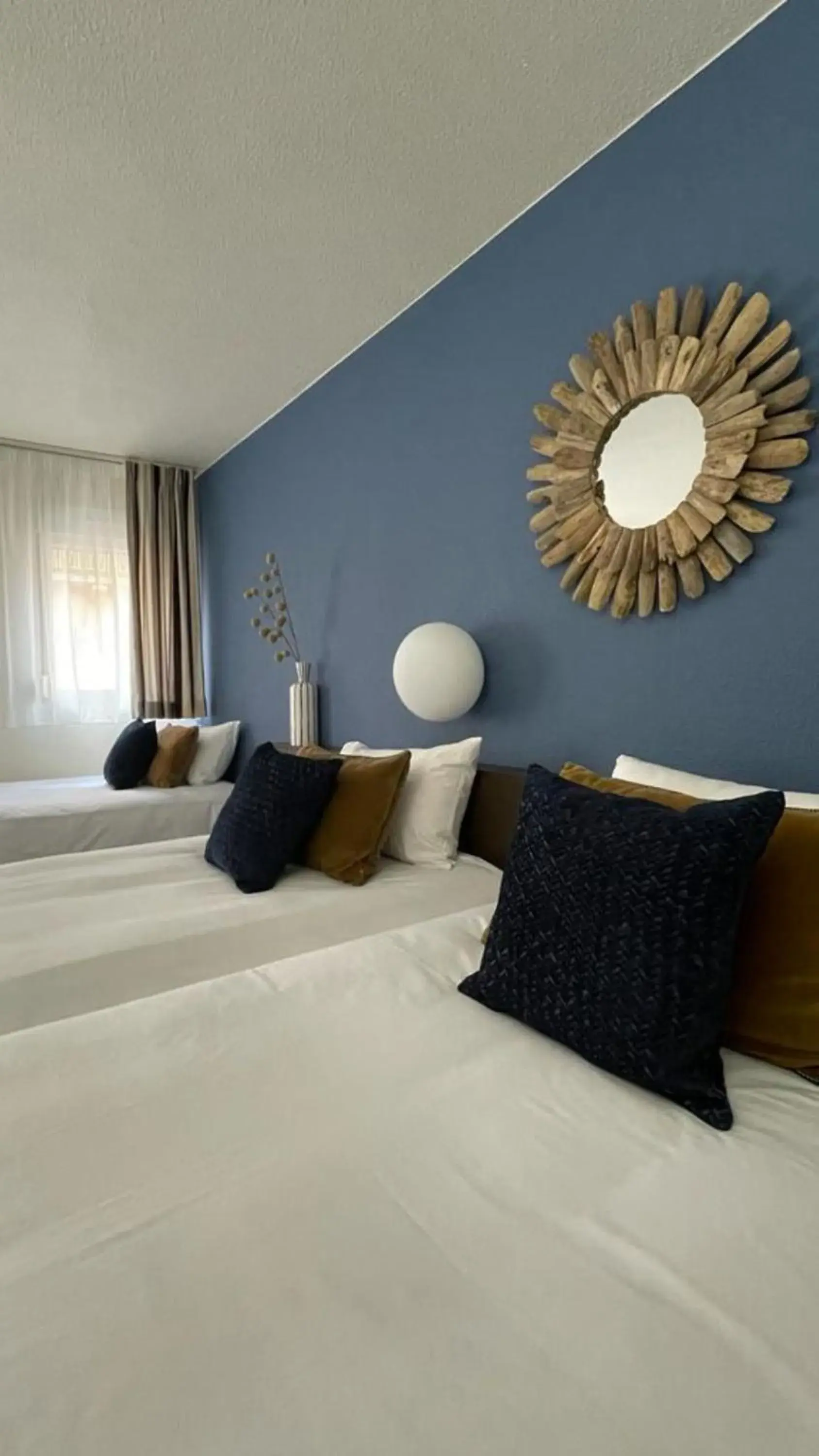 Comfort Triple Room with Shower in Résidence Les Baladines Comfort Triple Room with Shower in Résidence Les Baladines