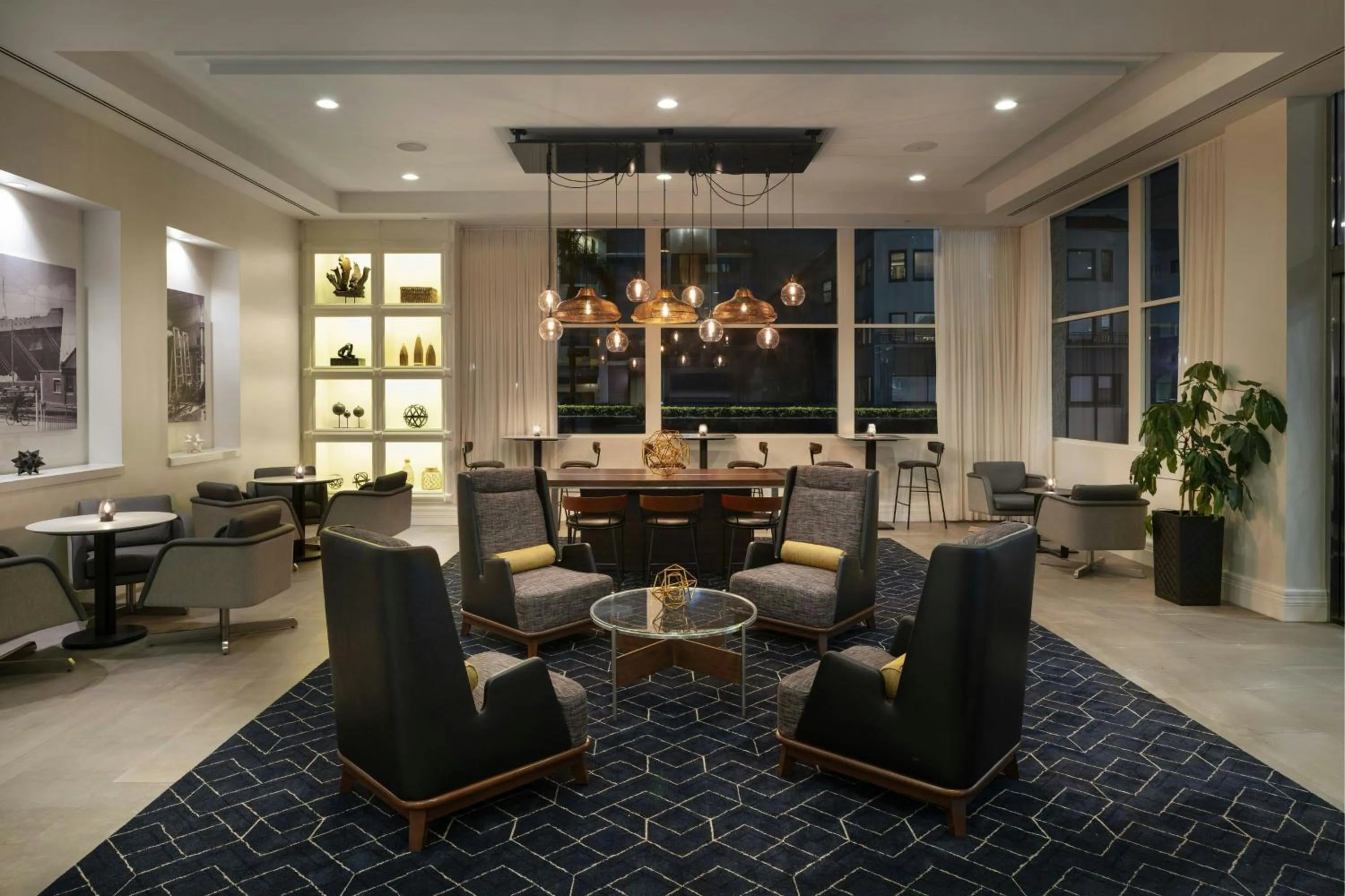 Lobby or reception in Courtyard by Marriott Long Beach Downtown