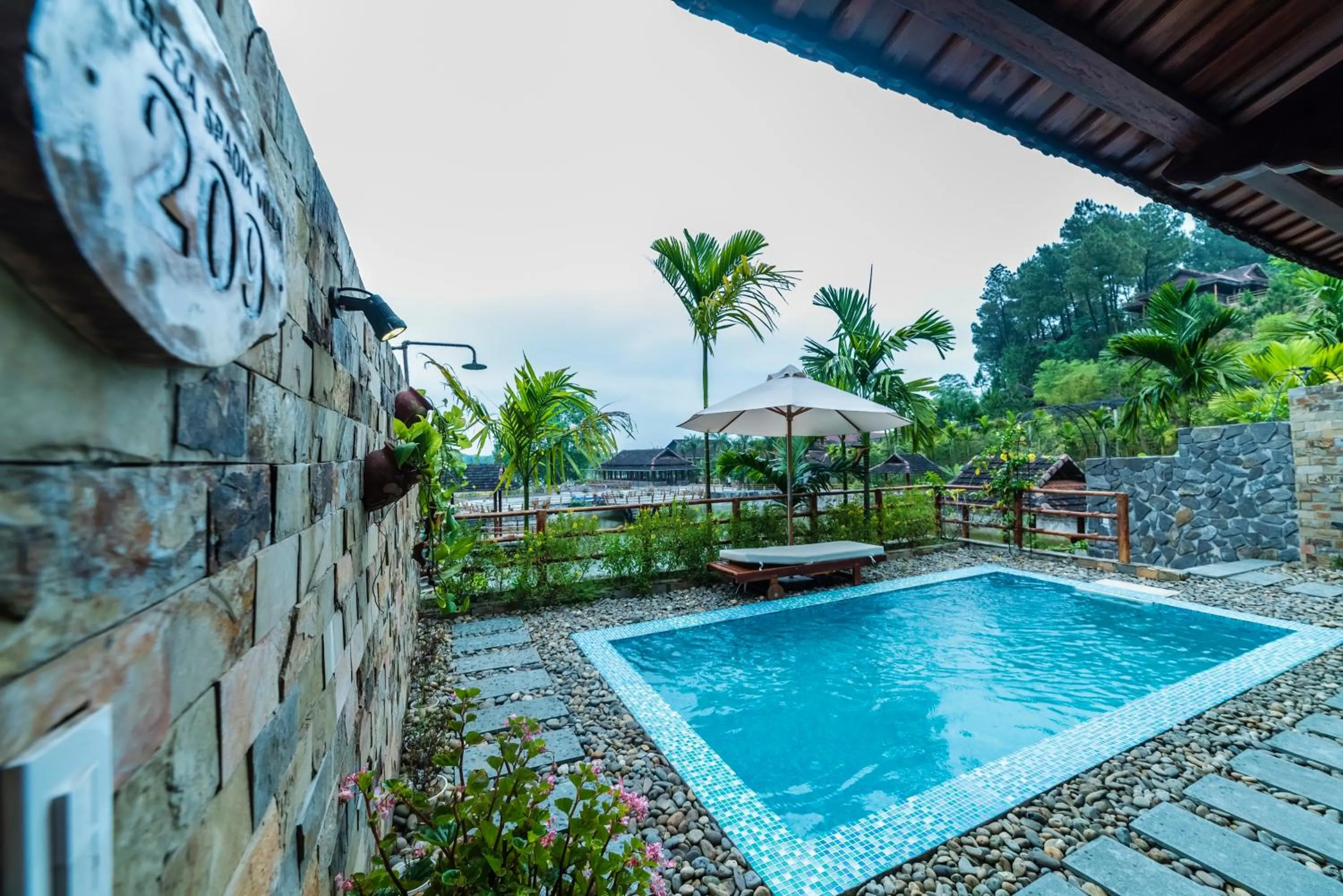 Swimming pool in Sankofa Village Hill Resort & Spa