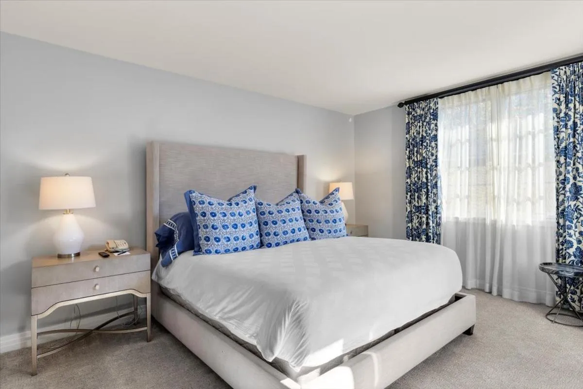 Bed in Terranea Resort