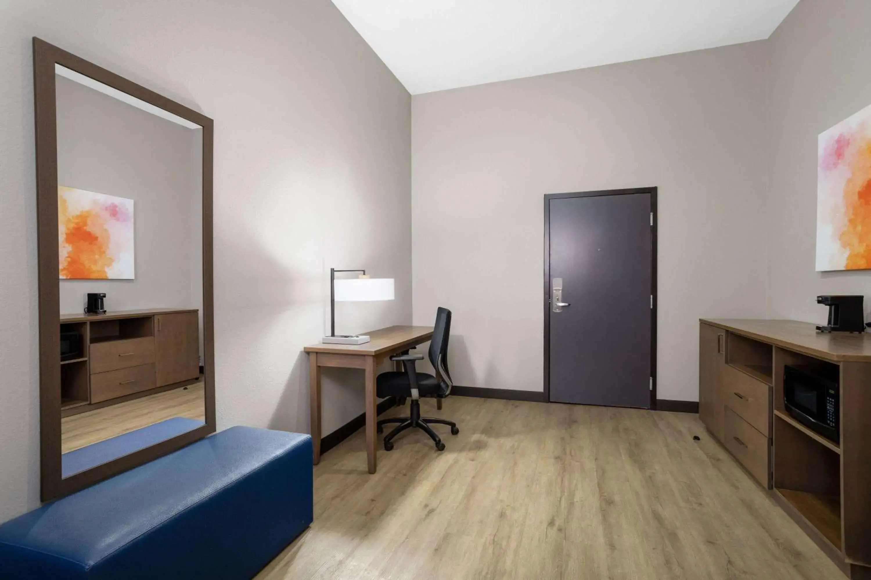 Bed in La Quinta Inn & Suites by Wyndham Augusta Fort Eisenhower Bed in La Quinta Inn & Suites by Wyndham Augusta Fort Eisenhower