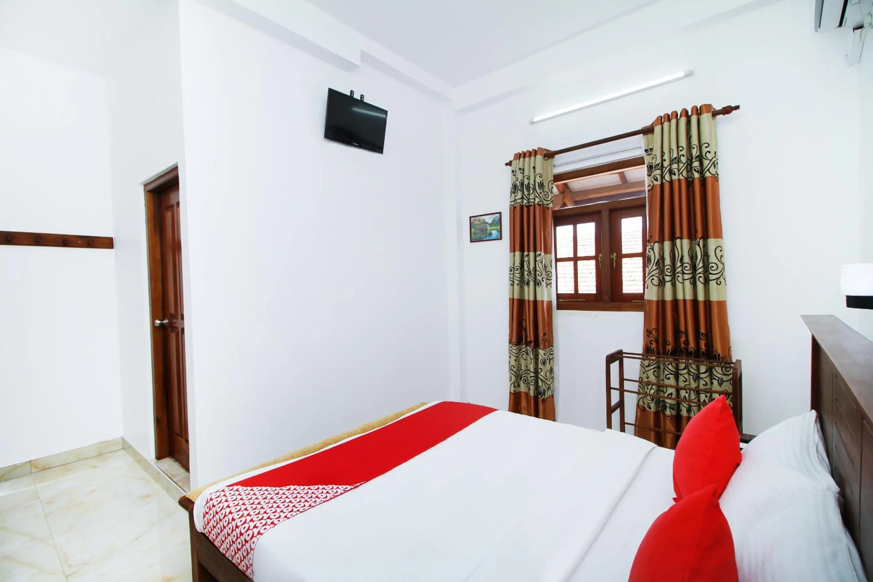 Bed in Ryan Residence & Restaurant