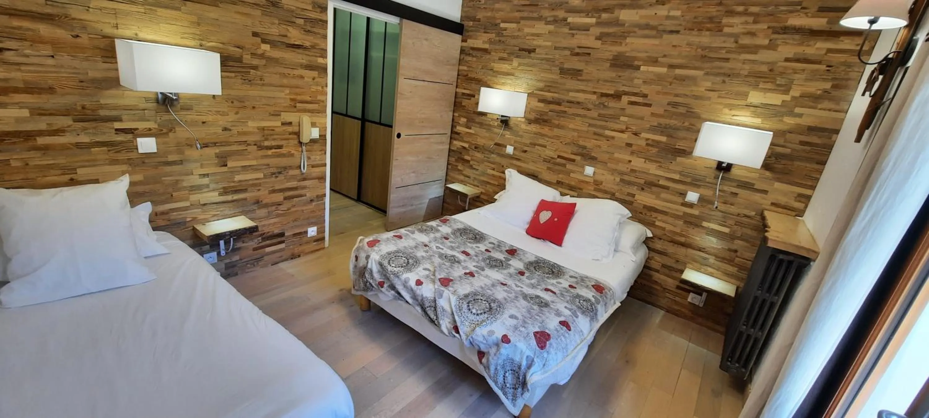 Bed in Hôtel Chastellares