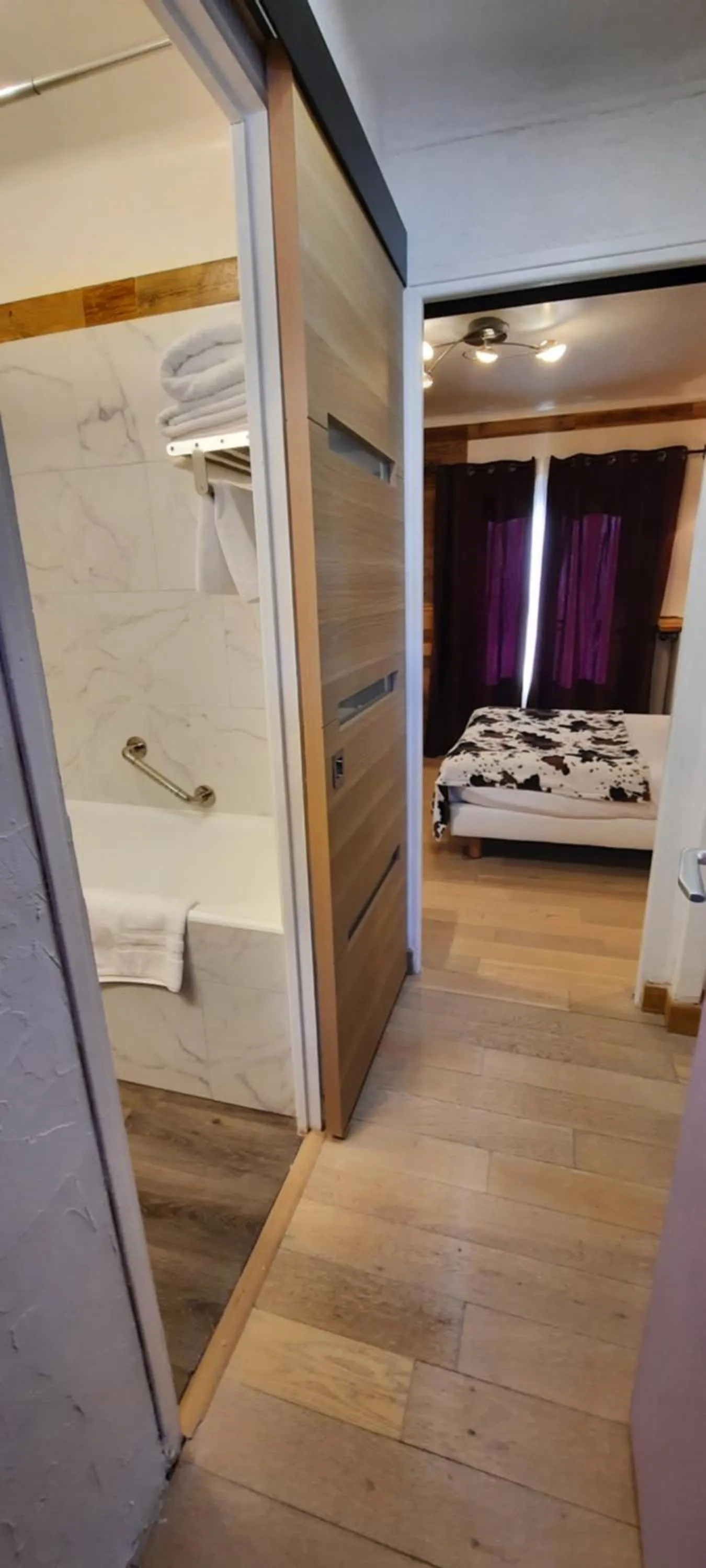 Bed in Hôtel Chastellares