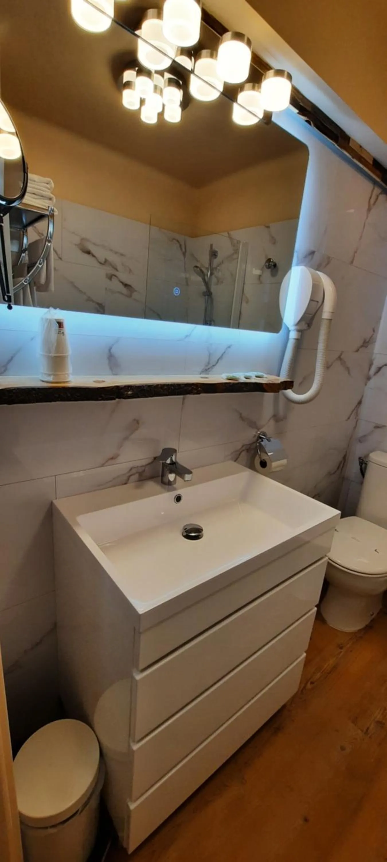 Bathroom in Hôtel Chastellares