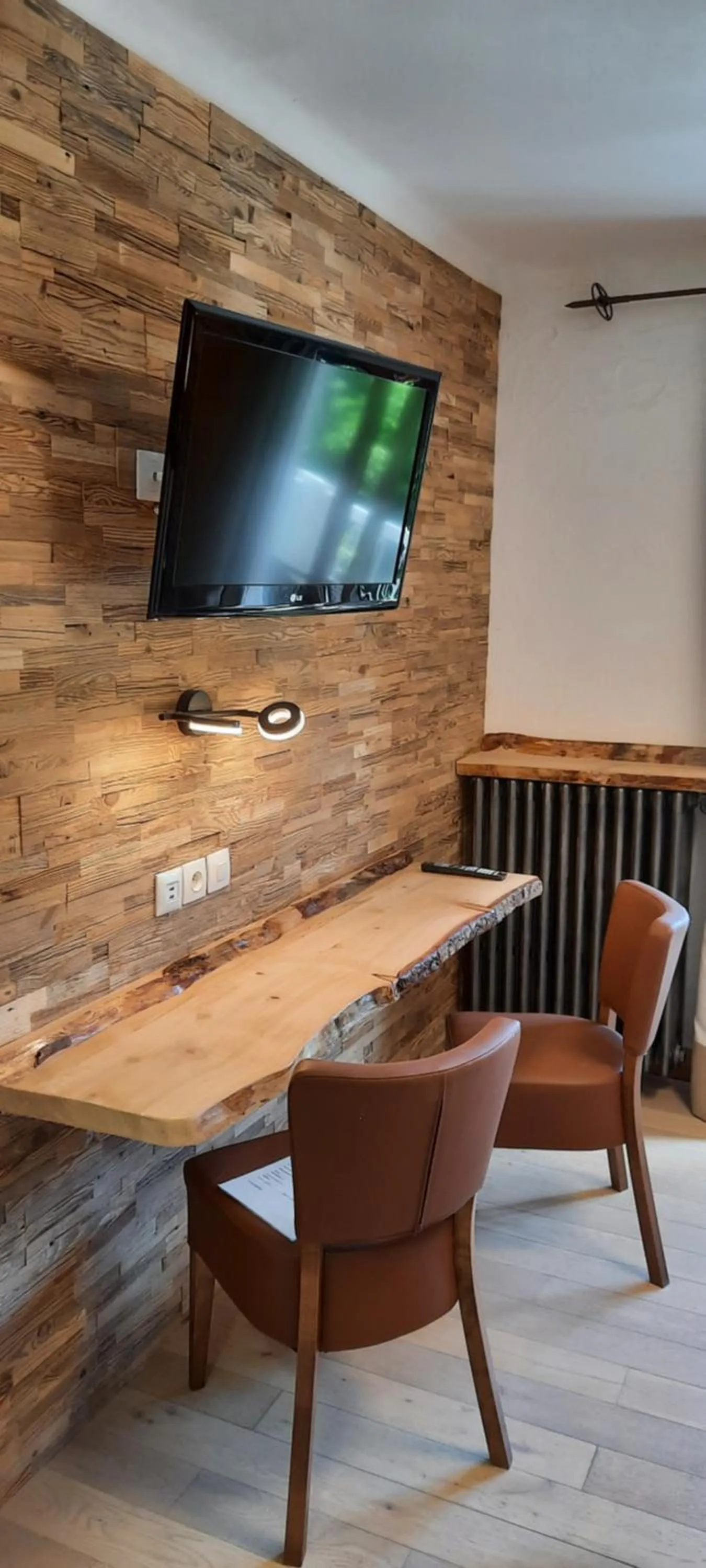 TV and multimedia in Hôtel Chastellares