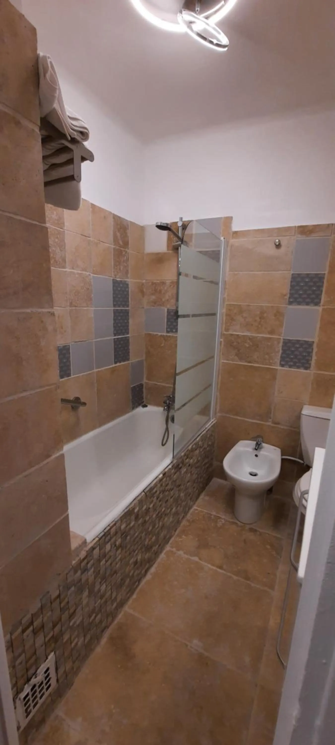 Bathroom in Hôtel Chastellares