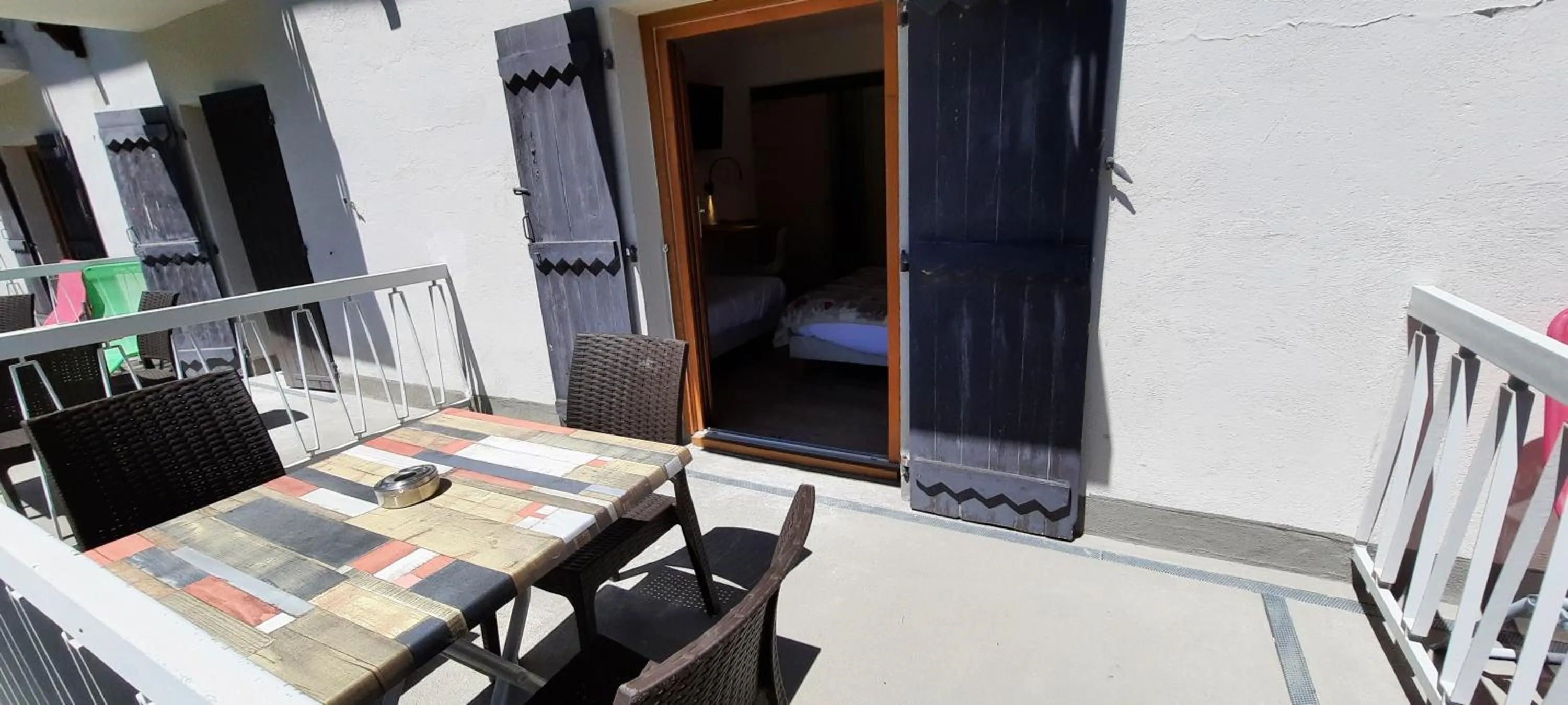 Patio in Hôtel Chastellares