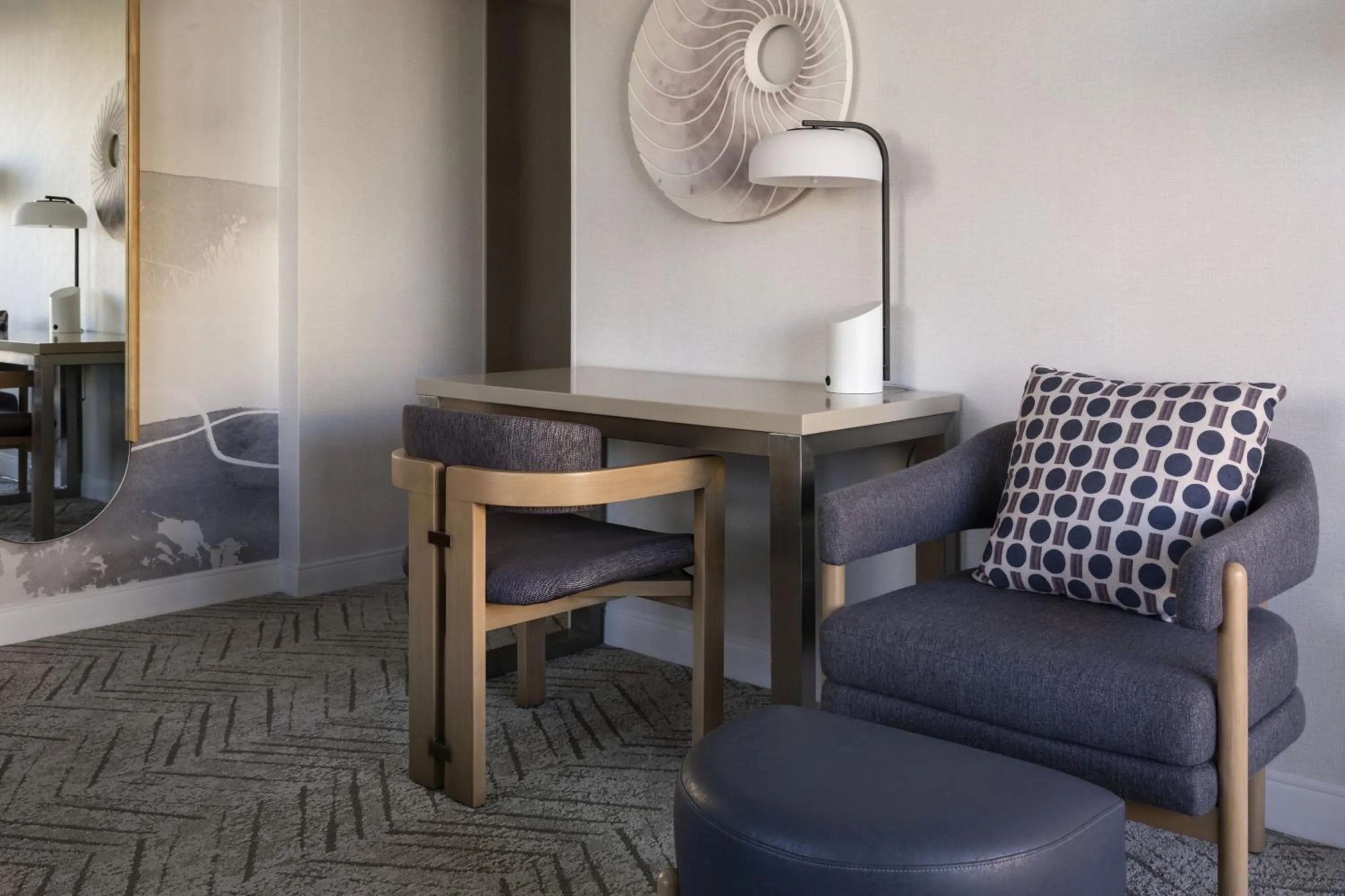 Photo of the whole room in Marriott Long Beach Downtown