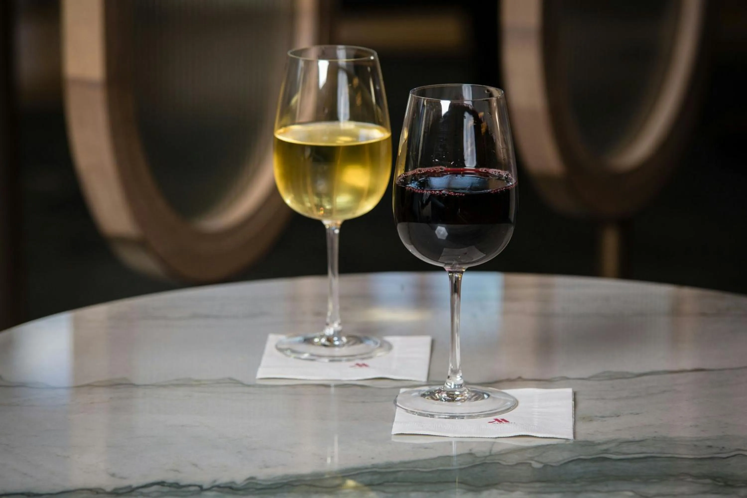 Restaurant/places to eat in Marriott Long Beach Downtown