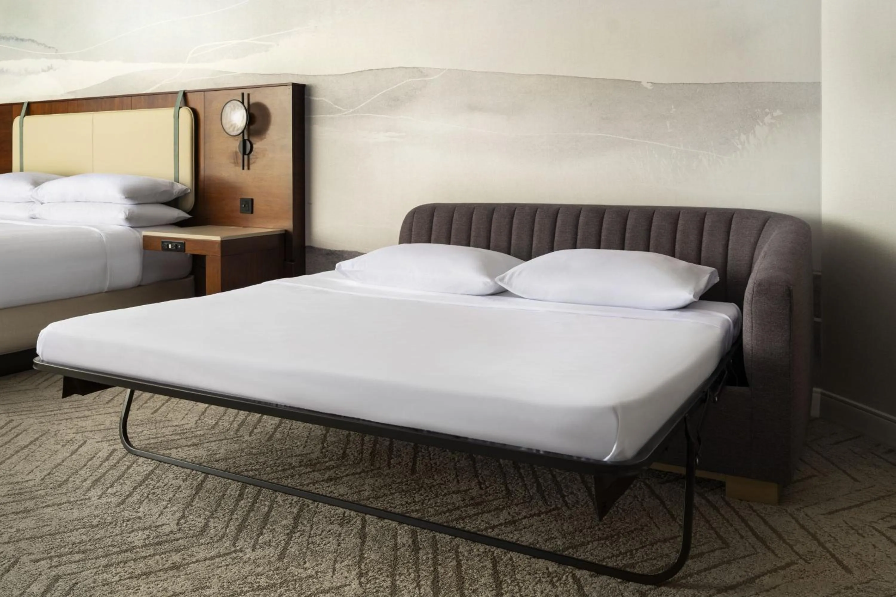 Photo of the whole room, Bed in Marriott Long Beach Downtown