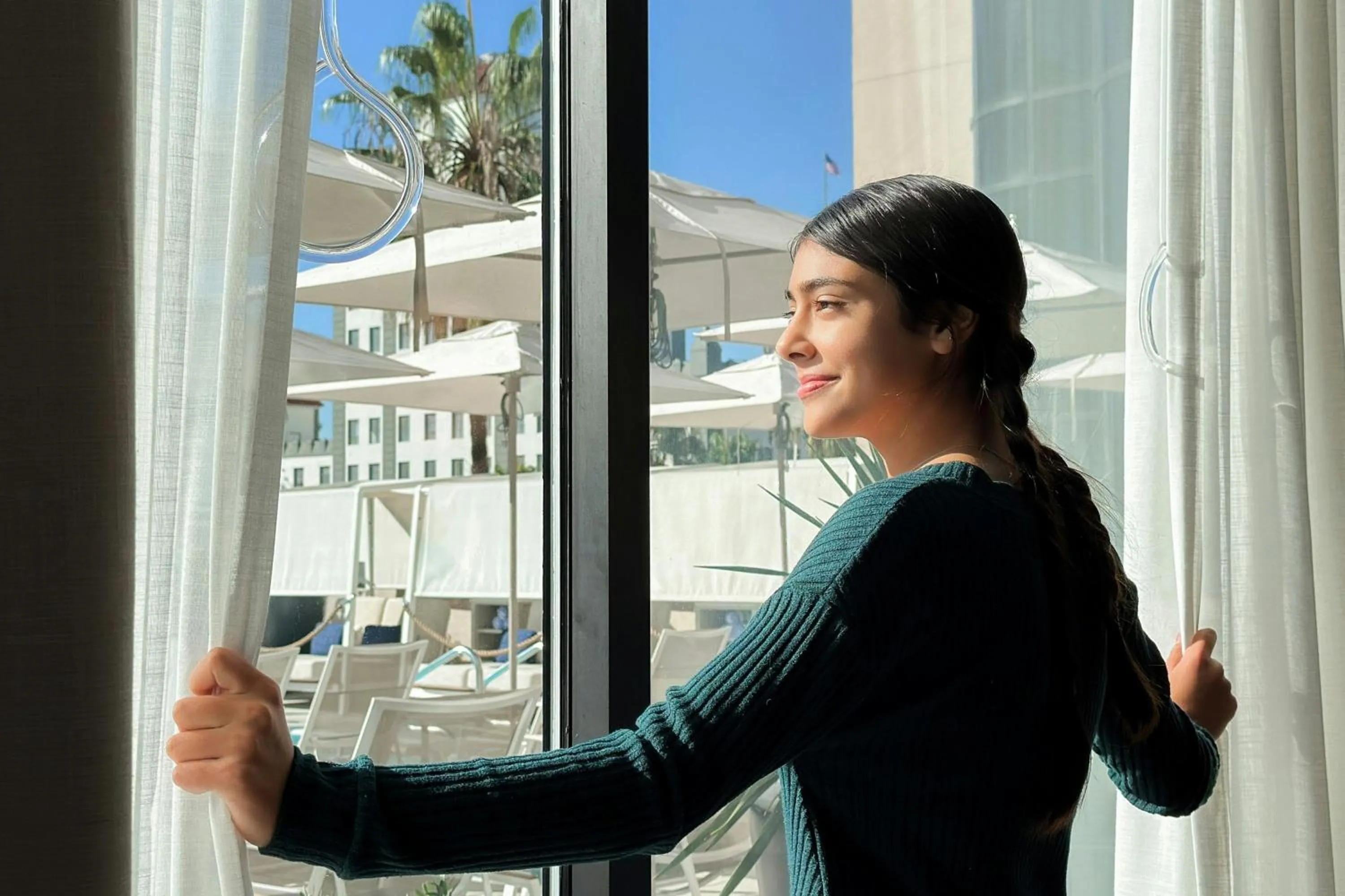 Swimming pool in Marriott Long Beach Downtown