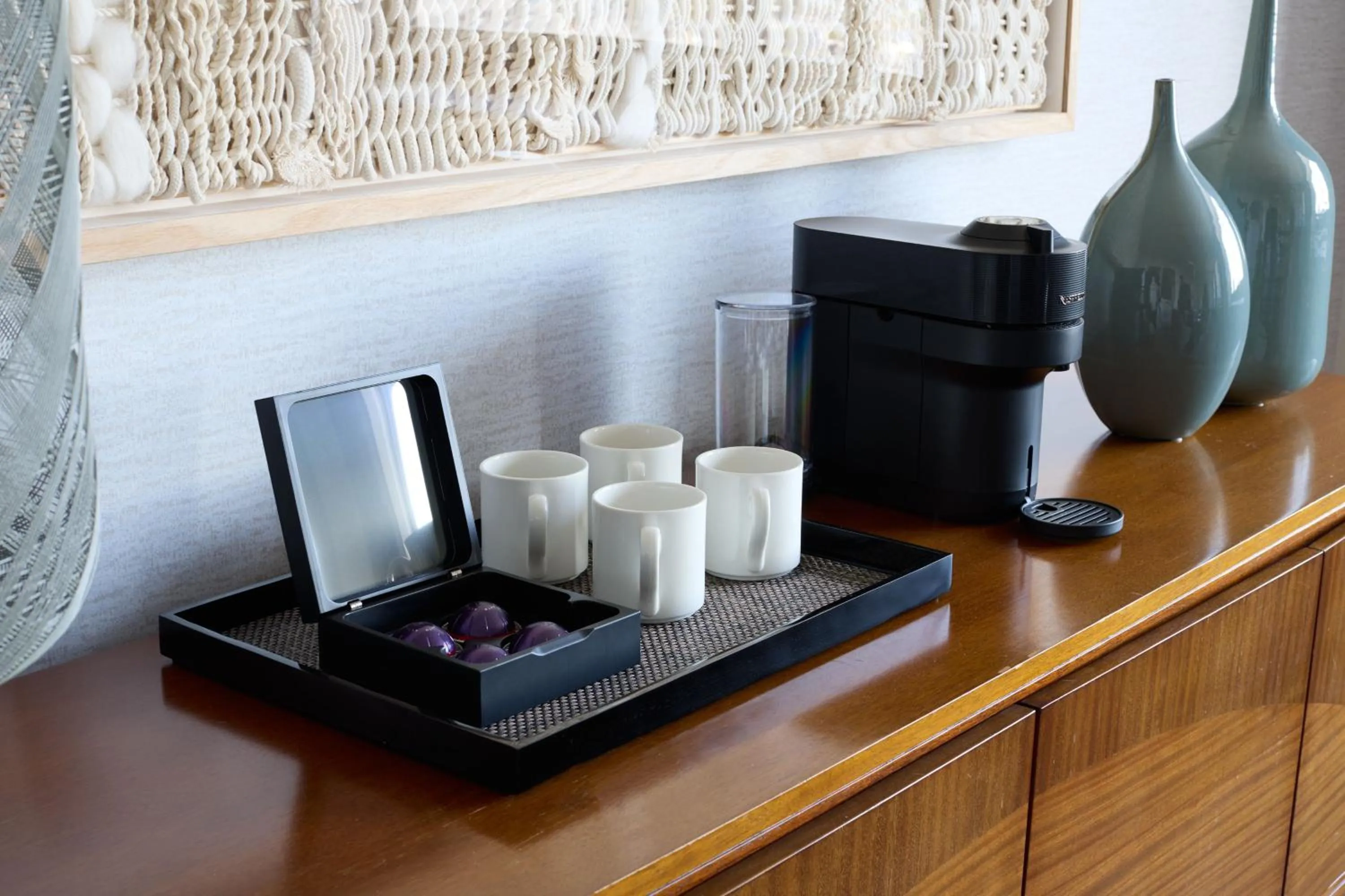 Photo of the whole room in Marriott Long Beach Downtown