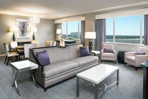 Memphis Riverline Hotel