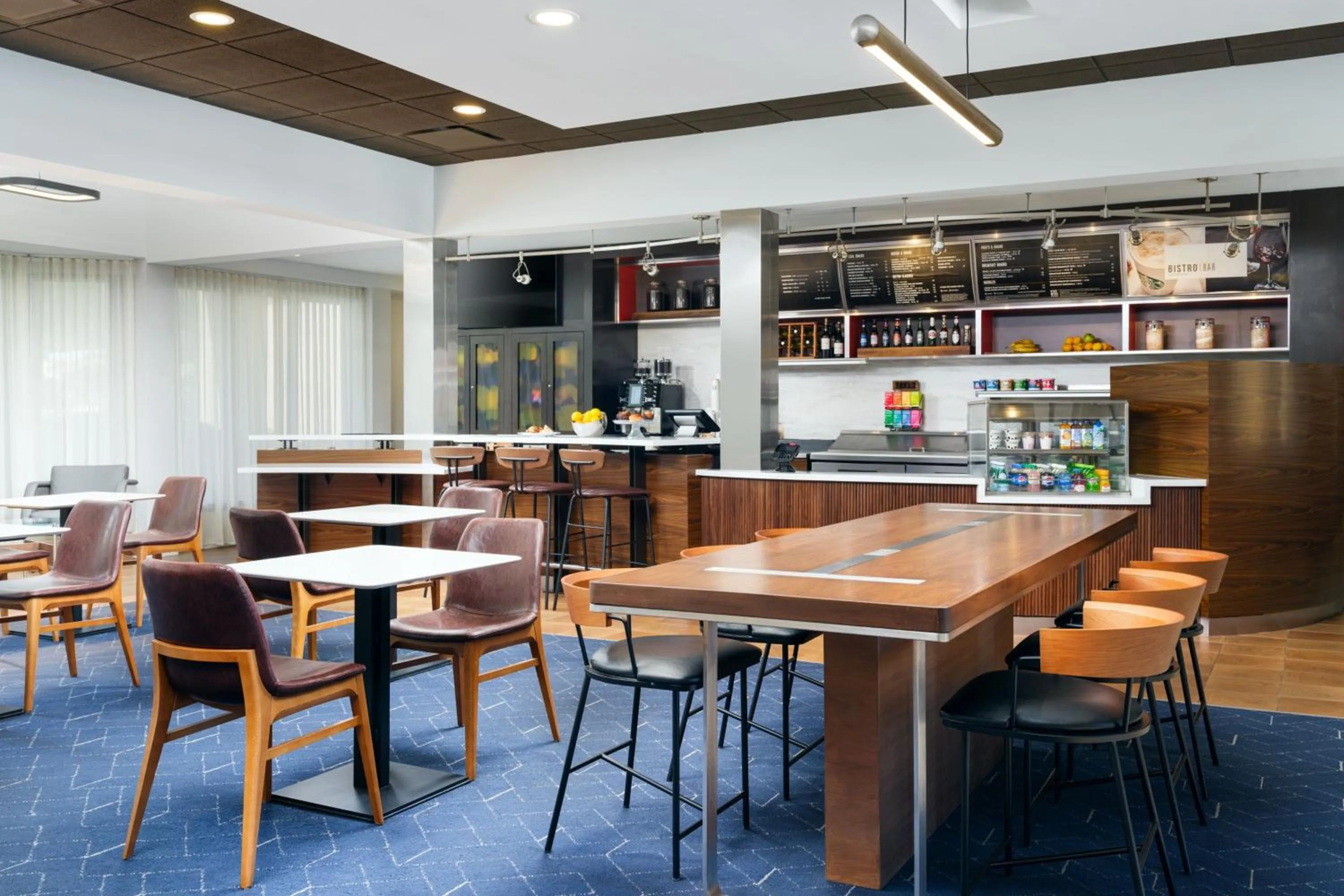 Breakfast in Courtyard by Marriott Little Rock West