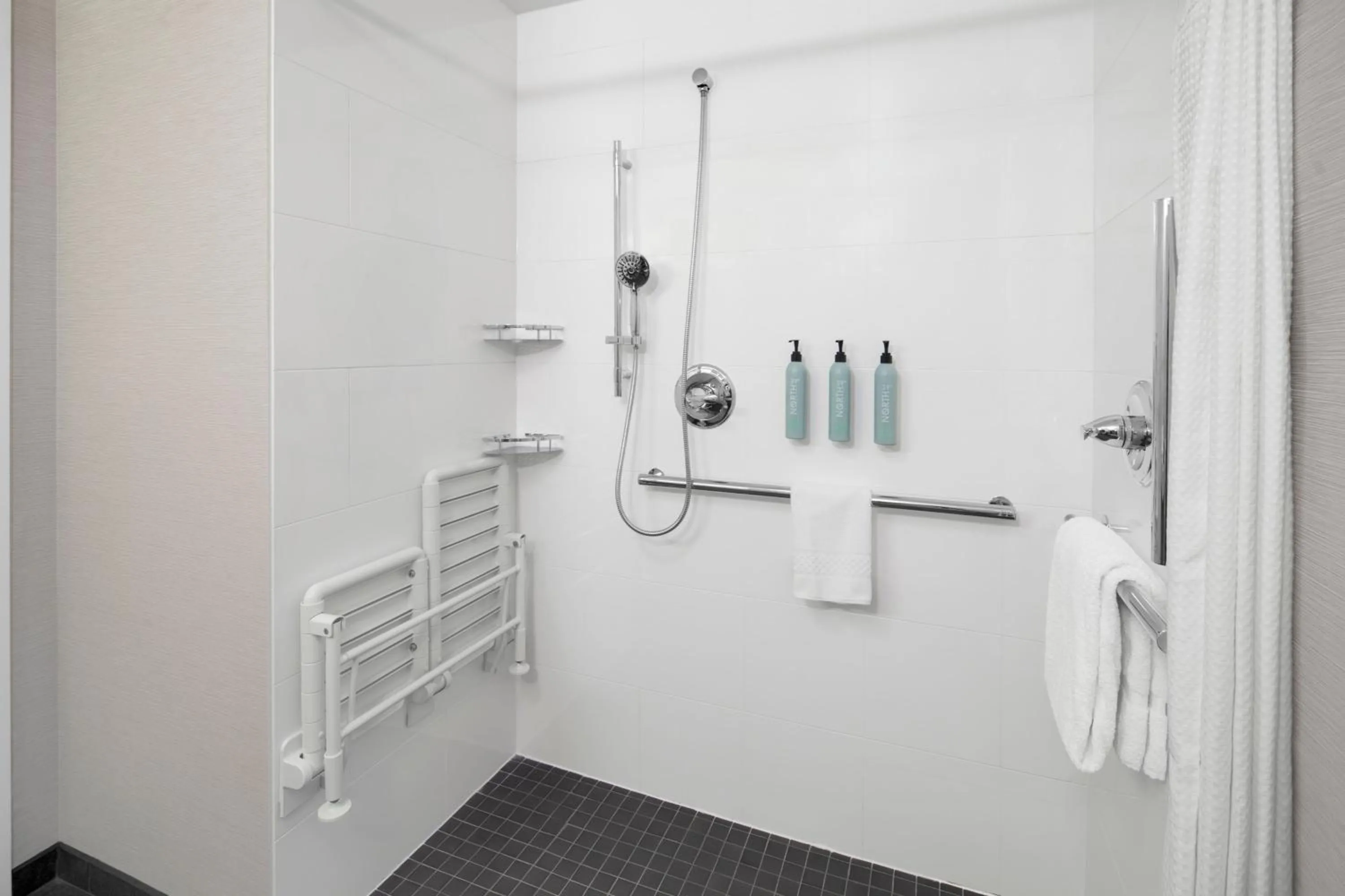 Bathroom in Courtyard by Marriott Little Rock West