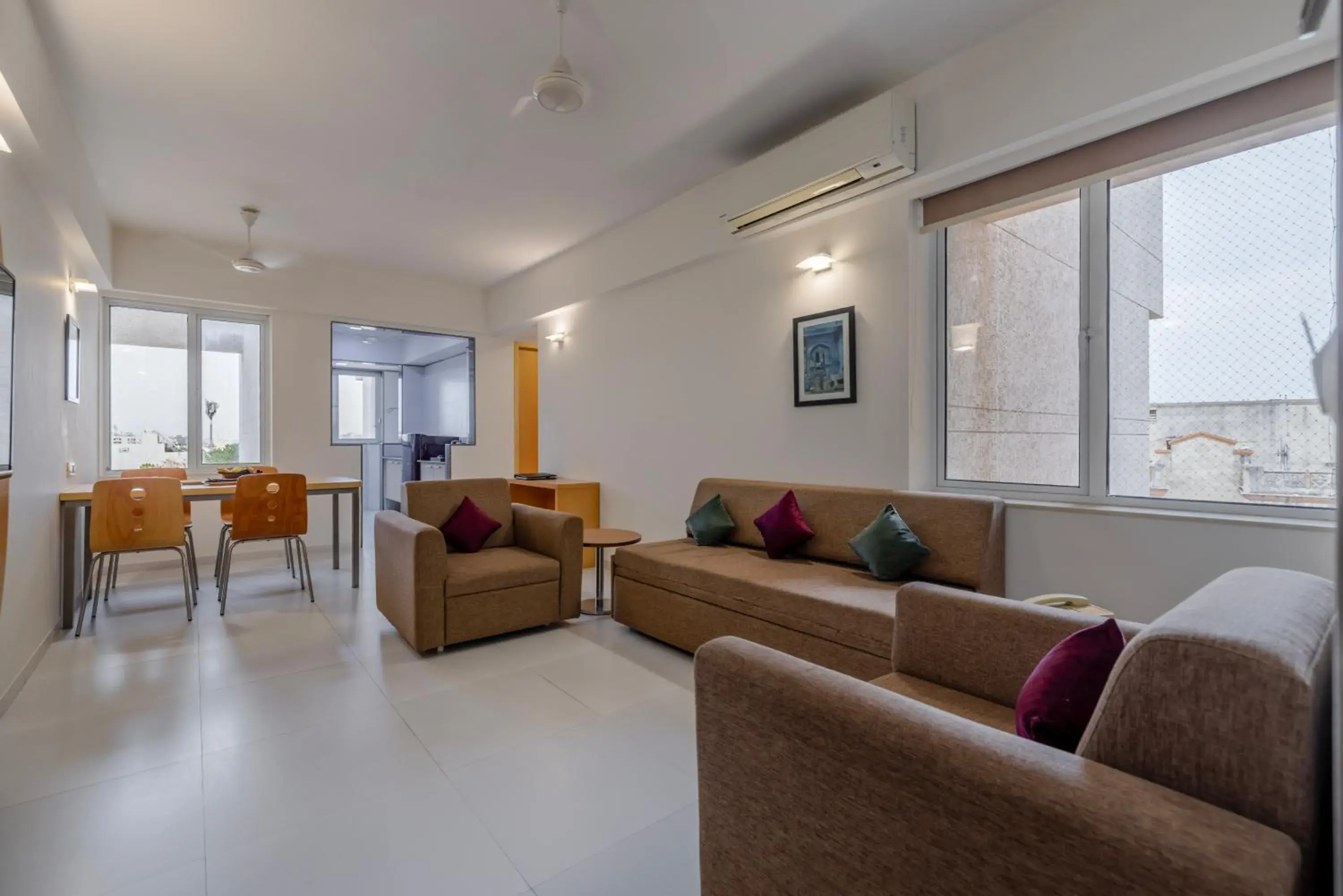 Living room in Quality Inn Patria Suites, Rajkot Living room in Quality Inn Patria Suites, Rajkot