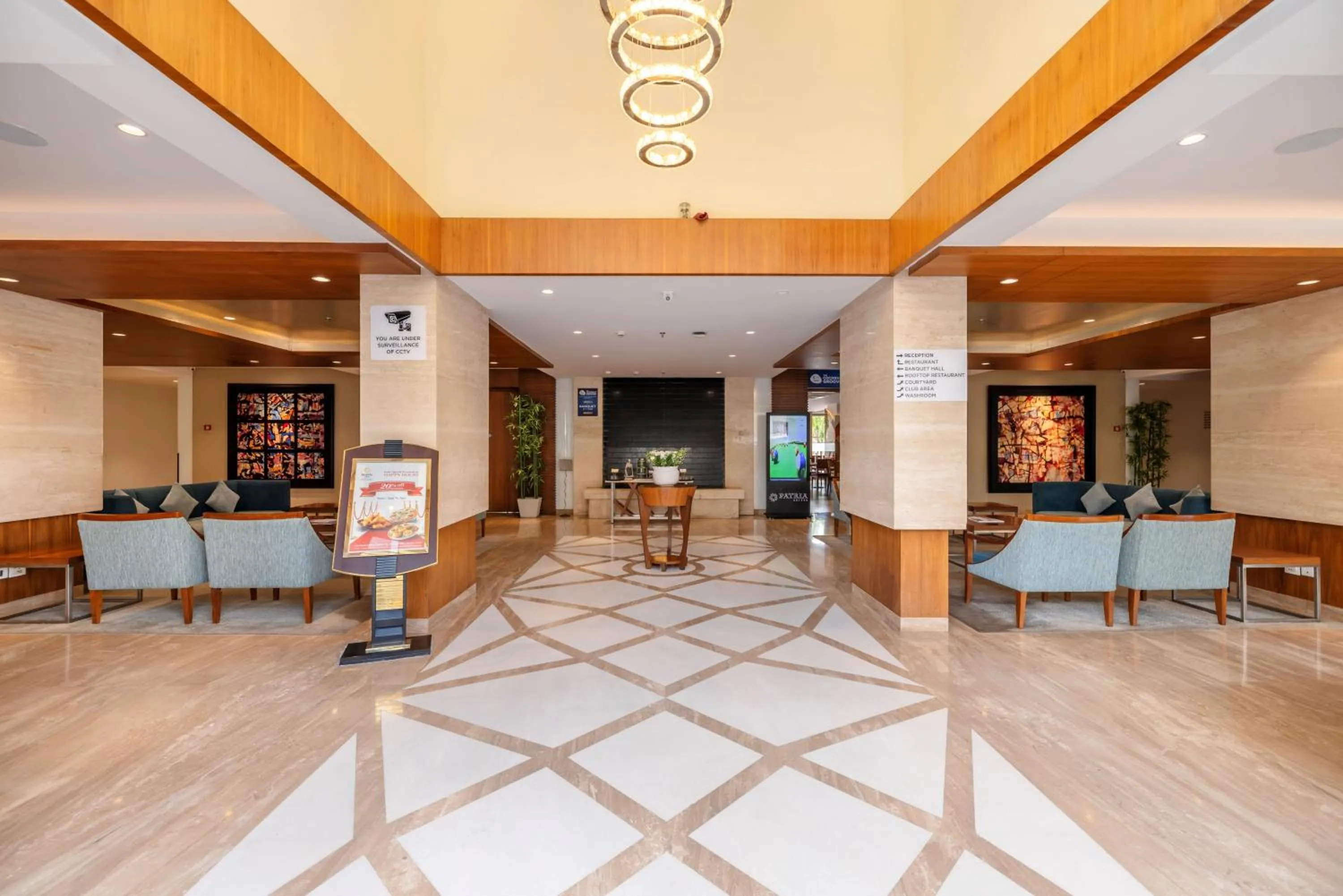 Lobby or reception in Quality Inn Patria Suites, Rajkot