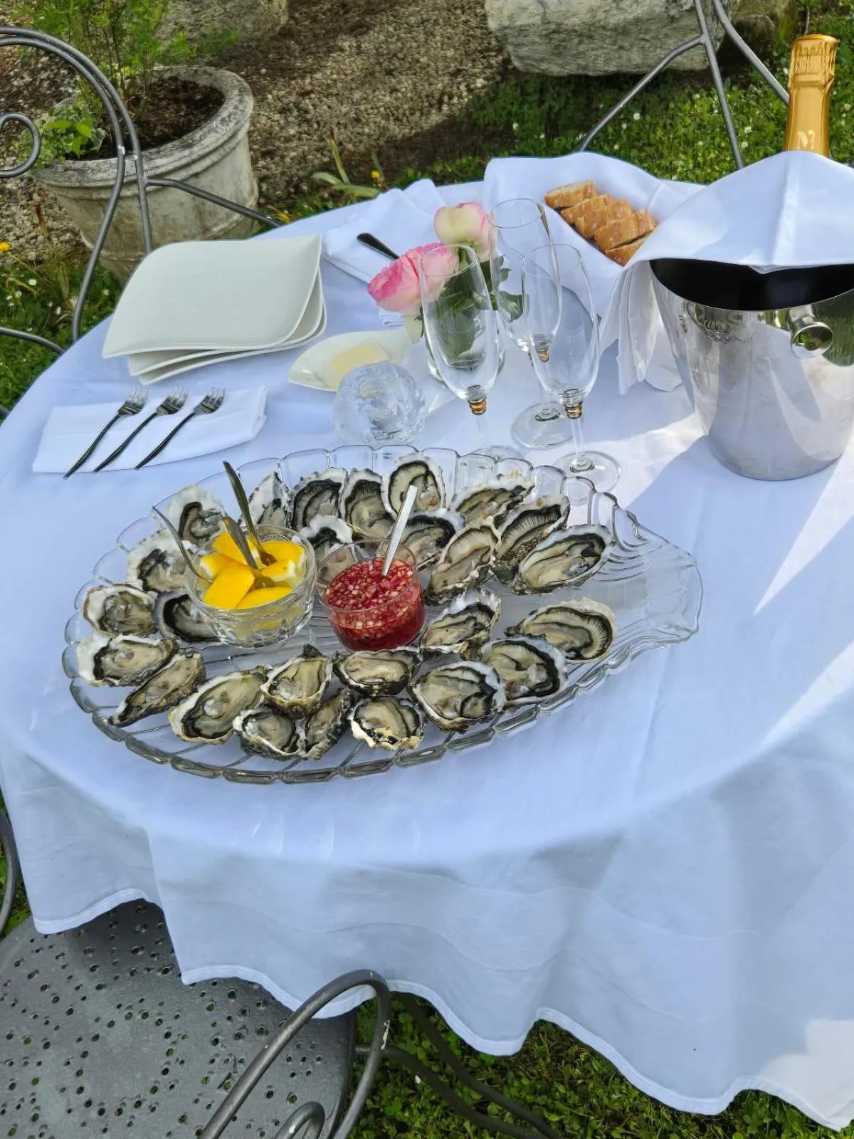 Food and drinks in Château de Courtebotte