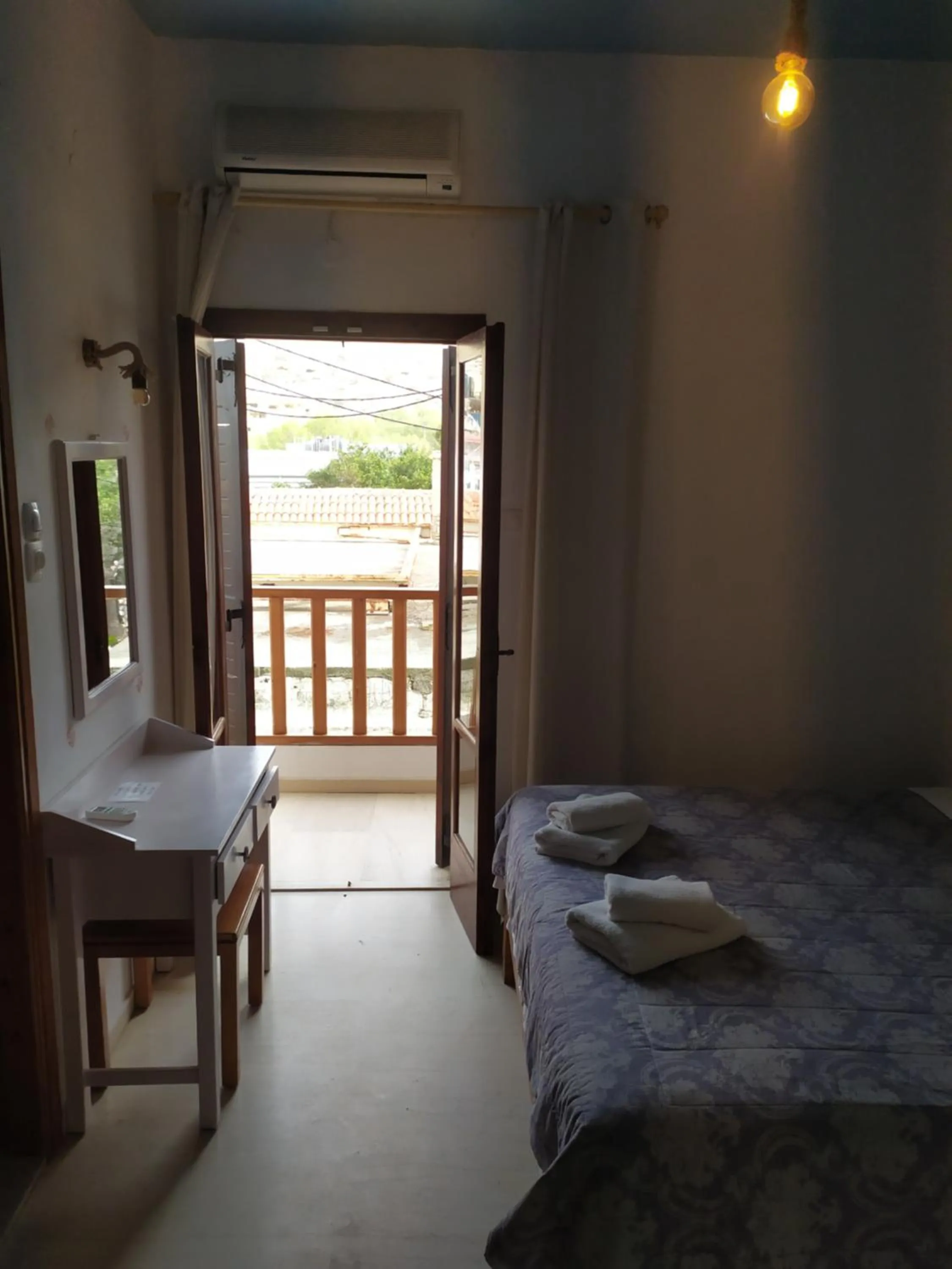 View (from property/room), Bed in Hotel Sofia