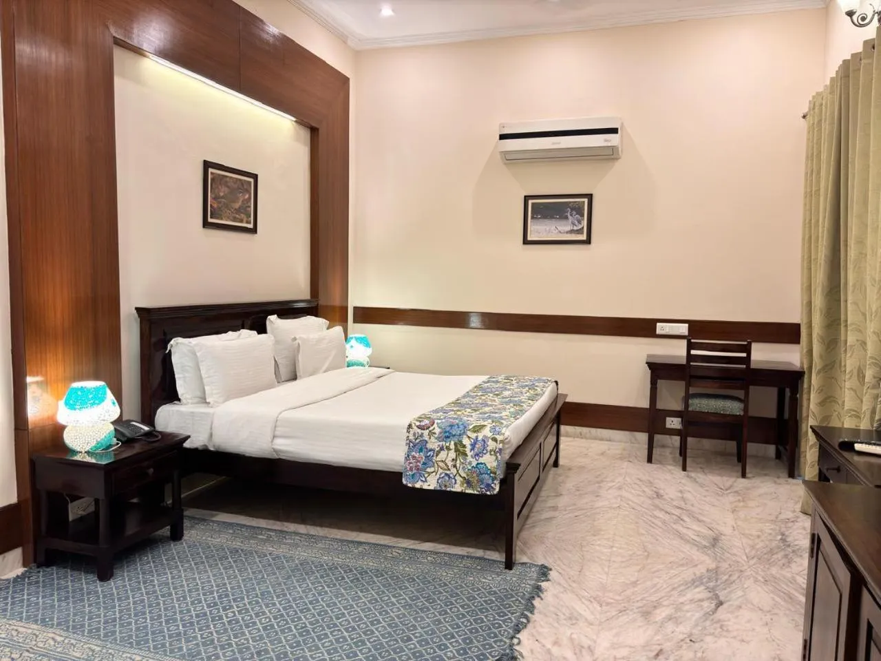 Bed in The Birder's Inn