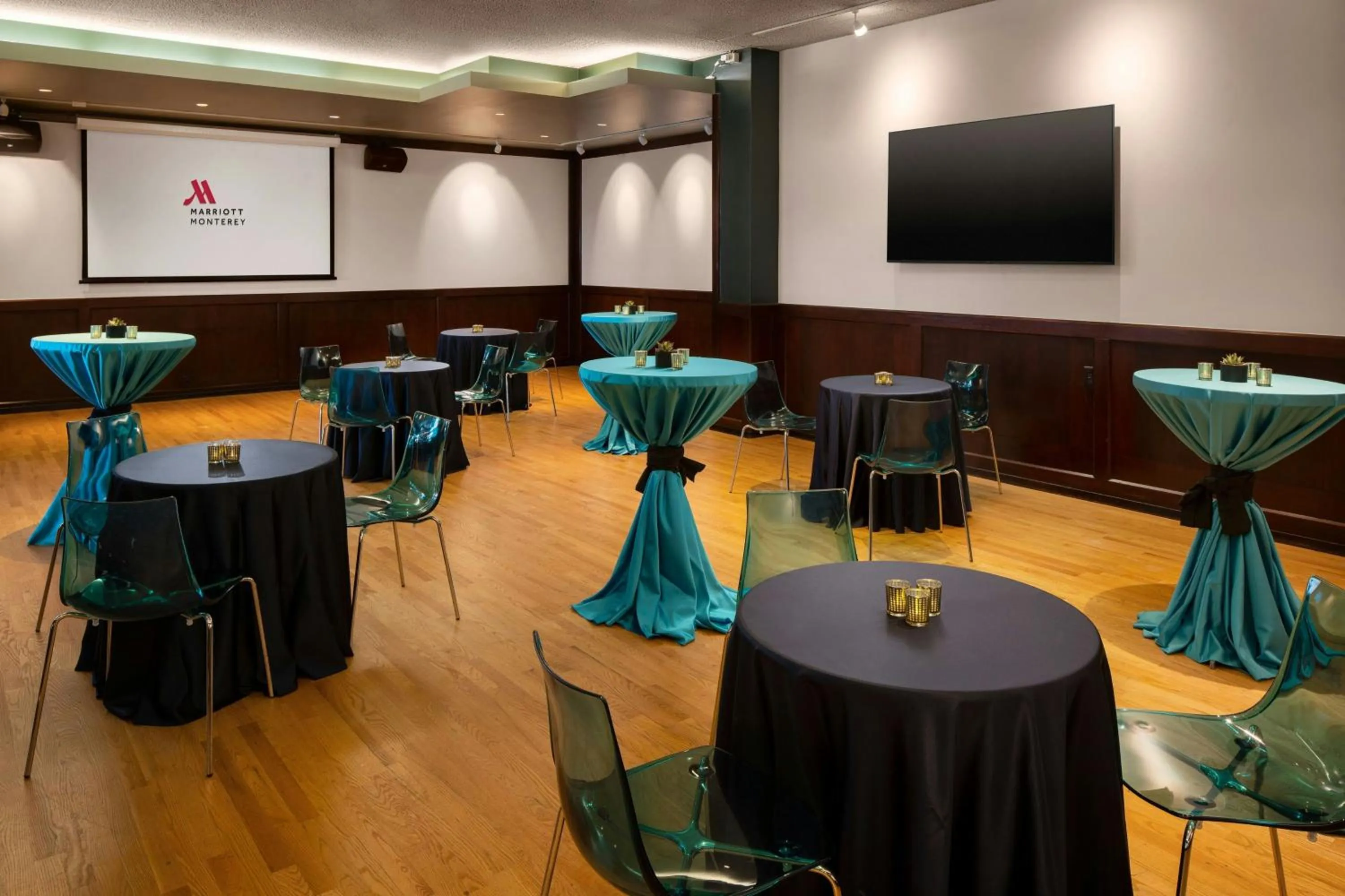 Lobby or reception in Monterey Marriott