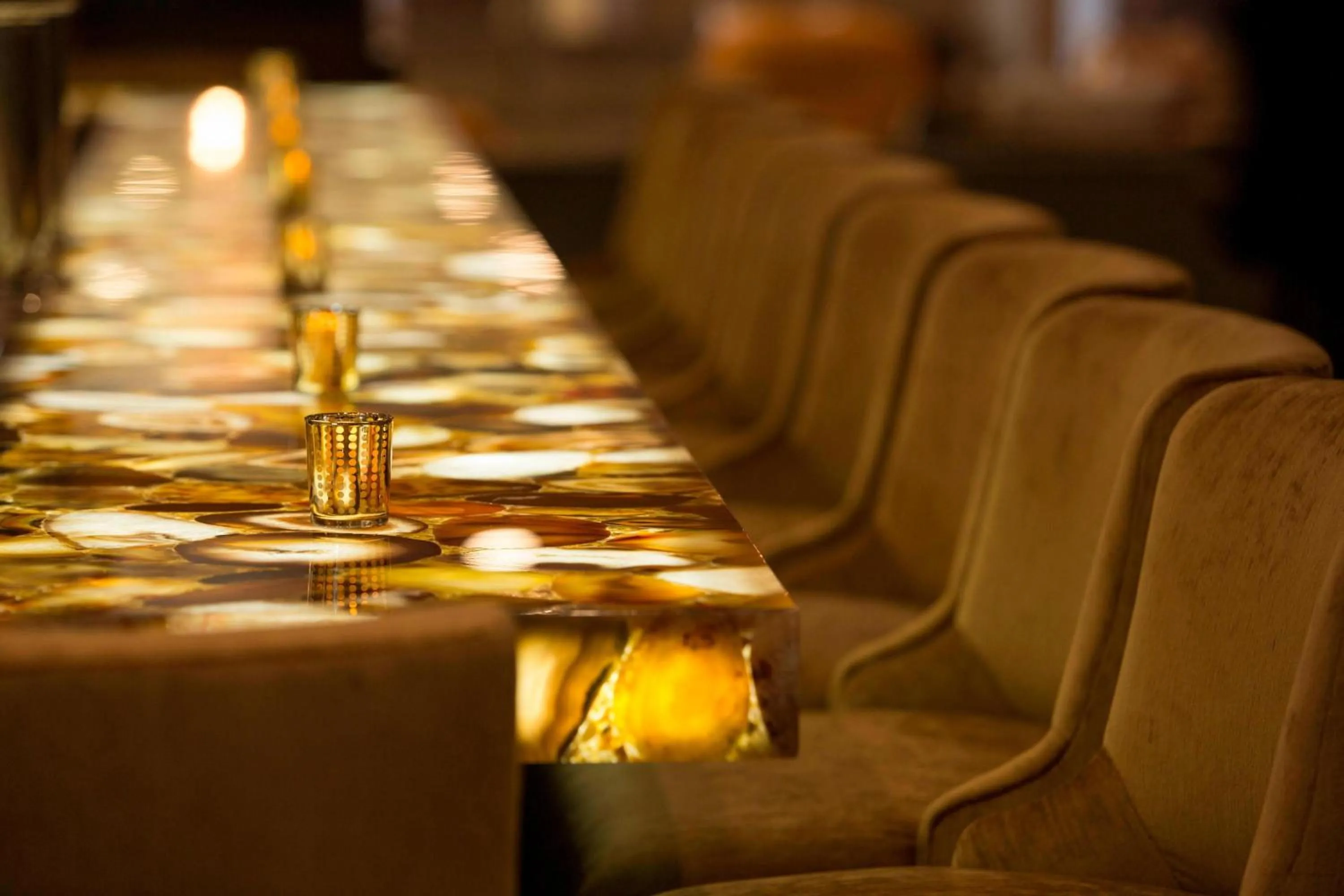 Lounge or bar in Monterey Marriott