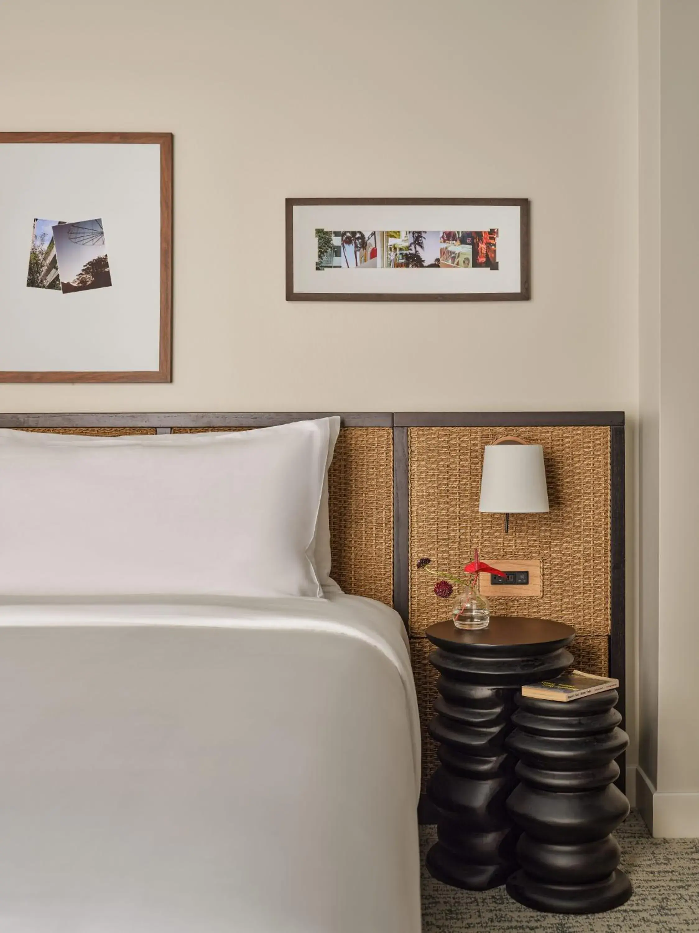 Bed in Romer House Waikiki Bed in Romer House Waikiki