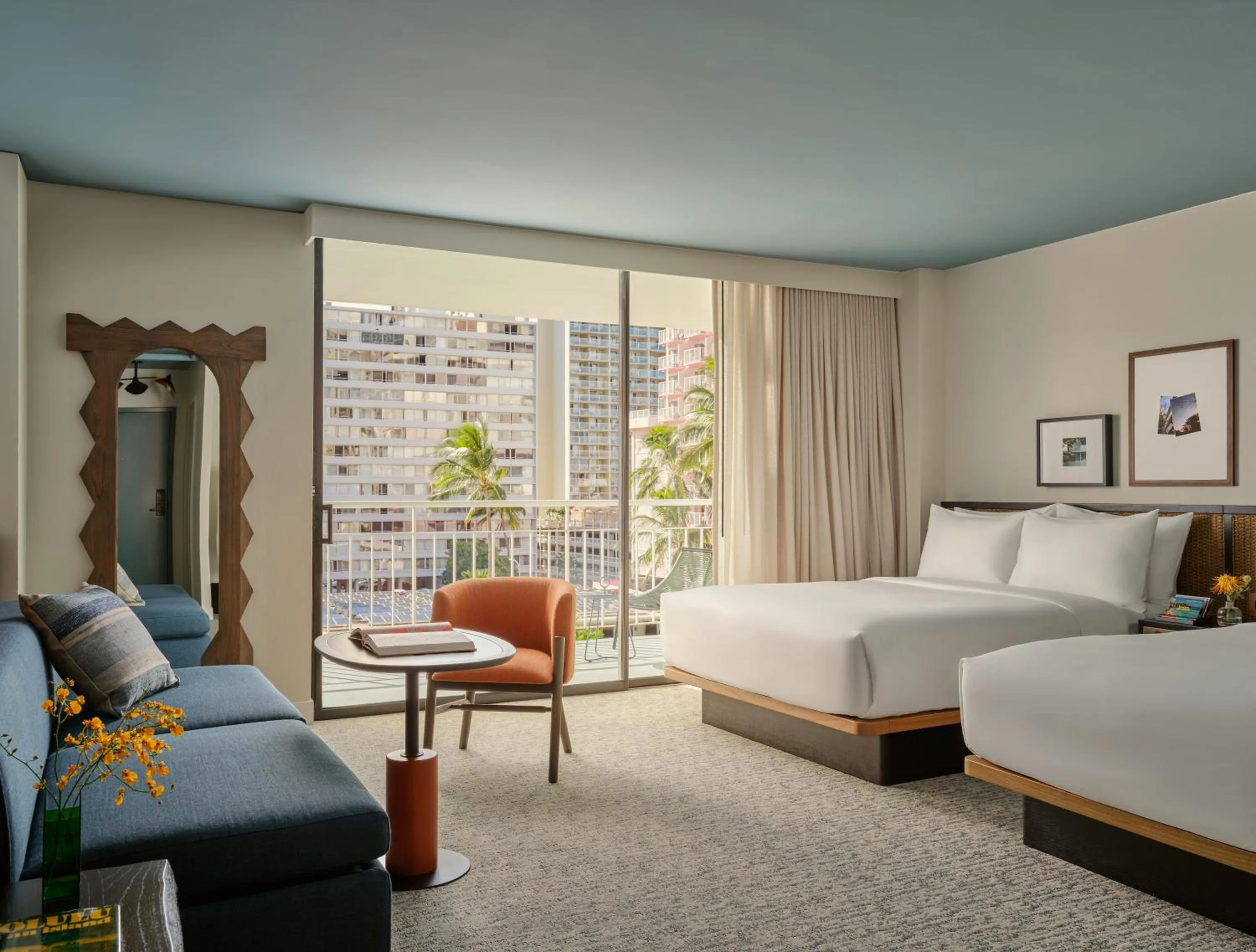 View (from property/room), Bed in Romer House Waikiki