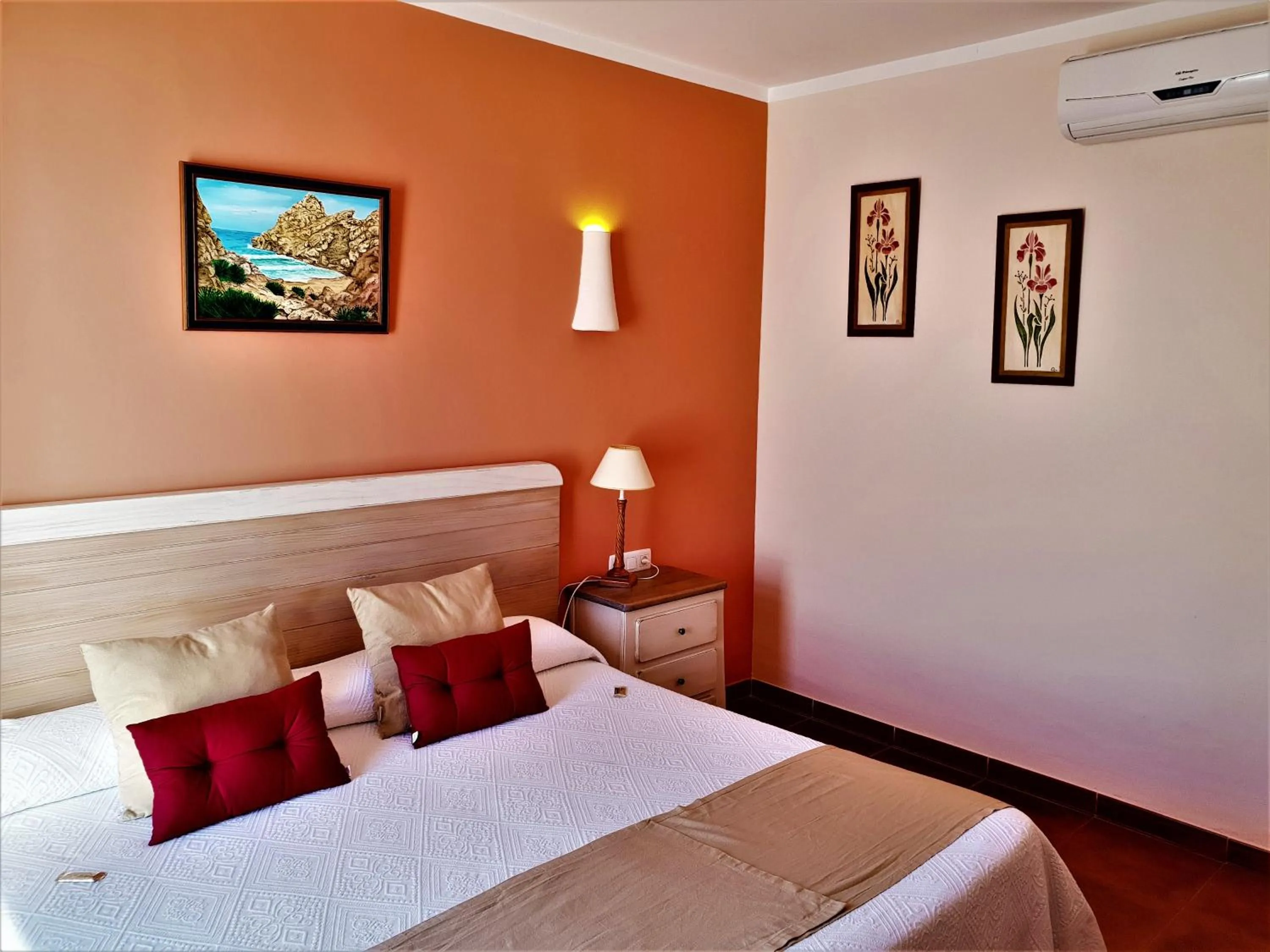 Photo of the whole room, Bed in Hotel las Calas