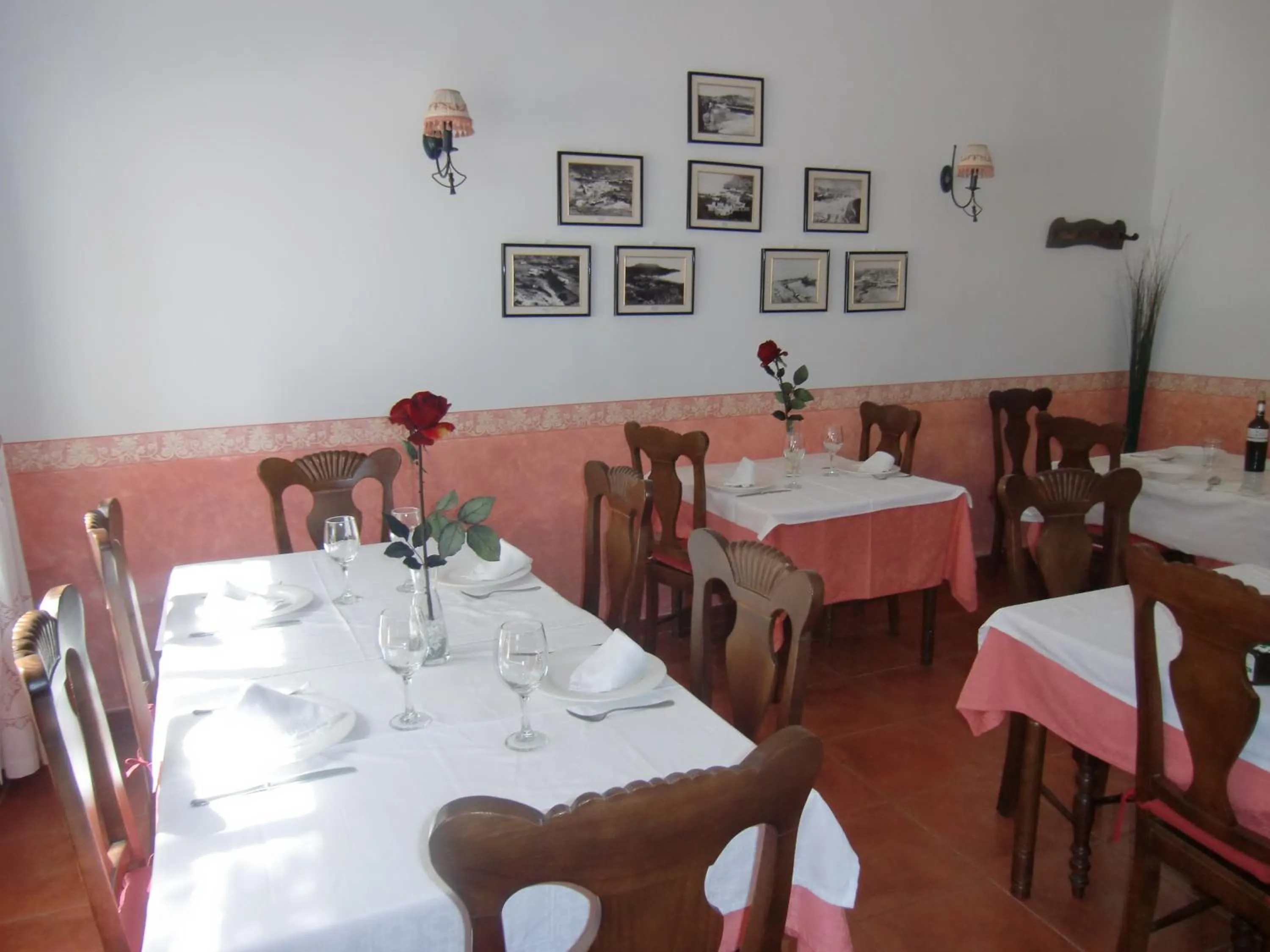 Restaurant/places to eat in Hotel las Calas