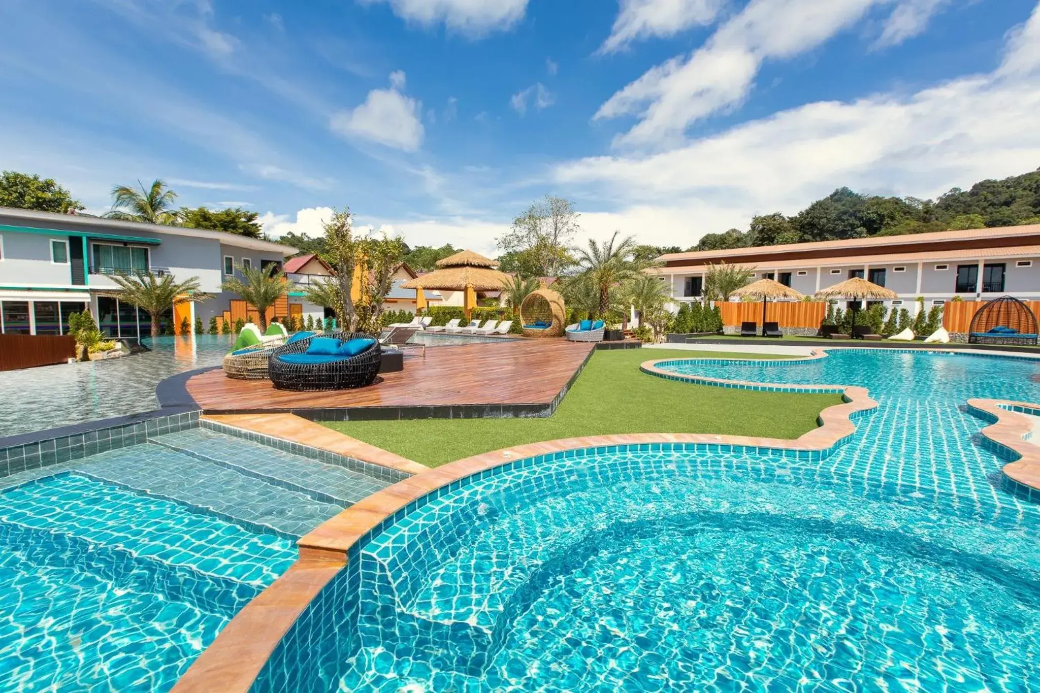 Swimming pool in U Rip Resort Phi Phi Hotel Swimming pool in U Rip Resort Phi Phi Hotel