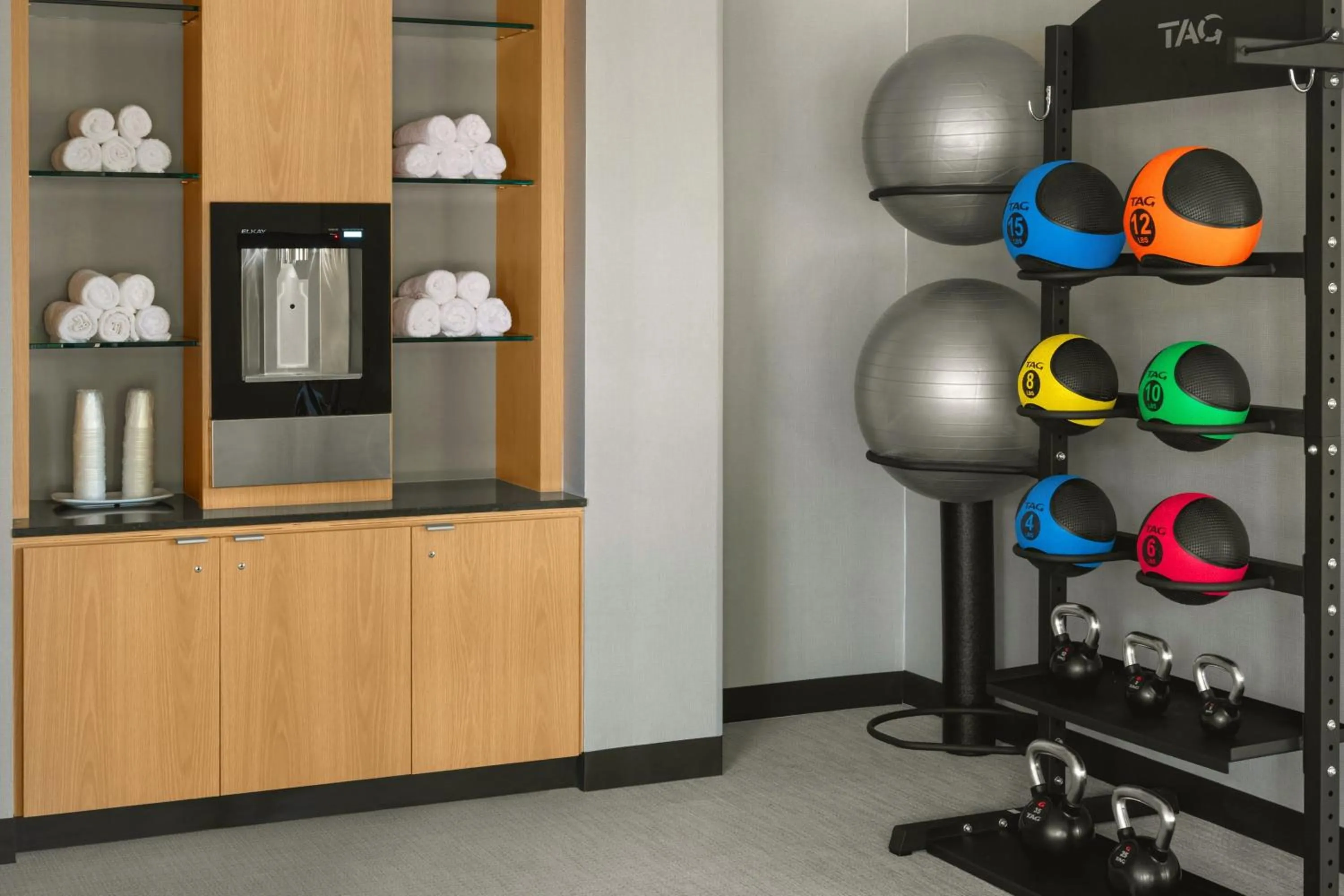 Fitness centre/facilities in Courtyard by Marriott New Orleans Metairie