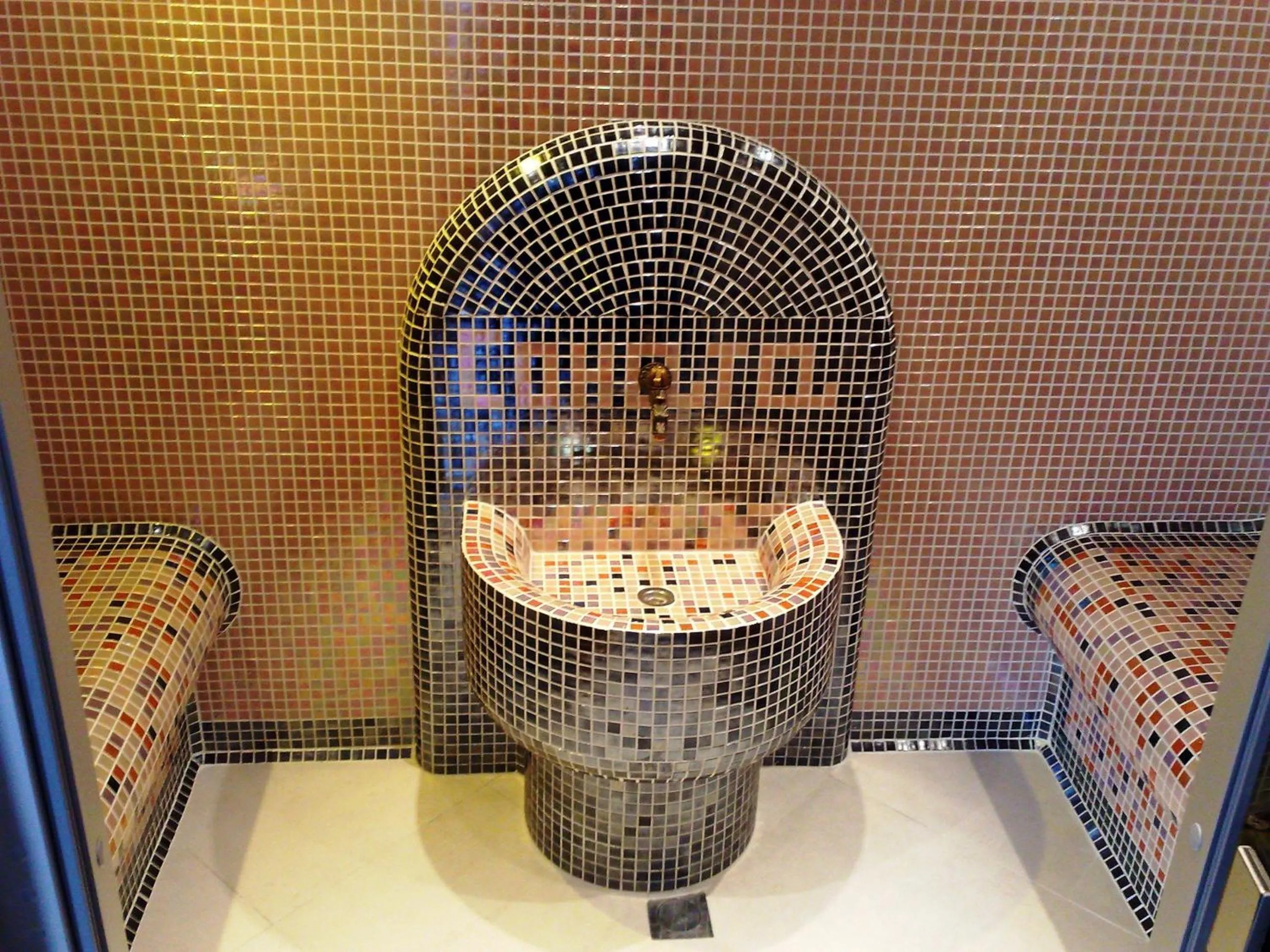 Steam room in Family Hotel Sonata