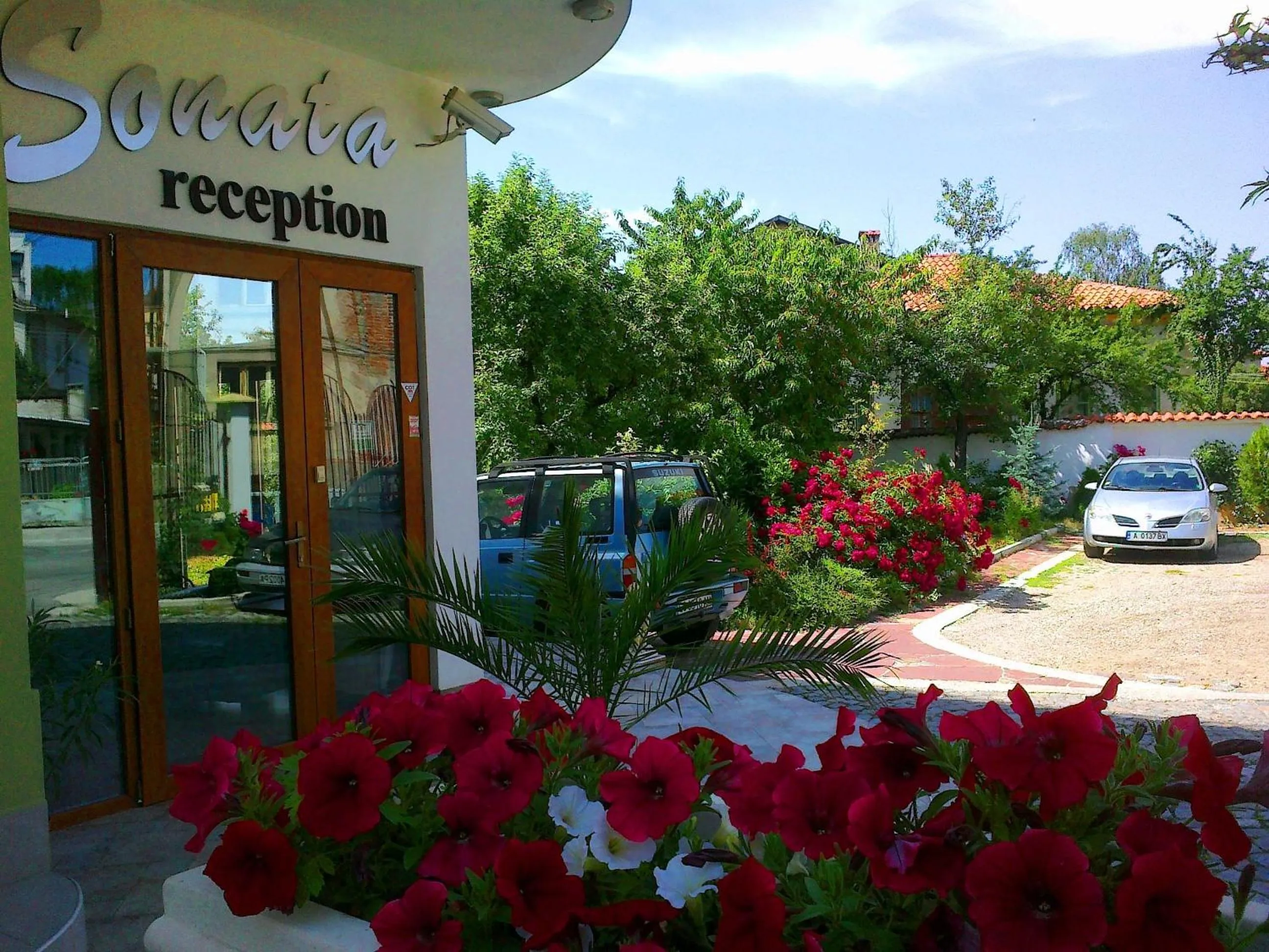 Facade/entrance in Family Hotel Sonata