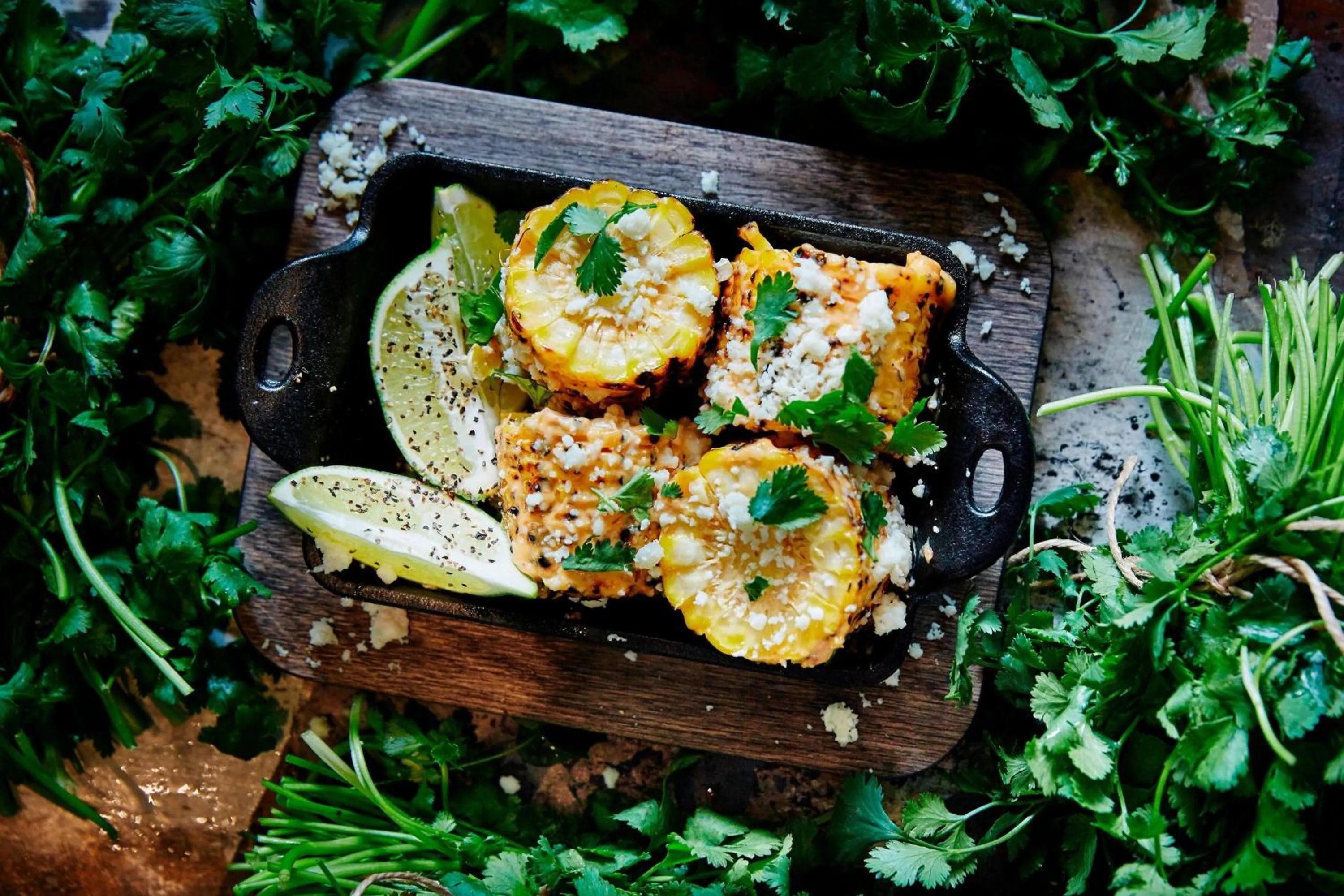 Lounge or bar in Newport Beach Marriott Bayview
