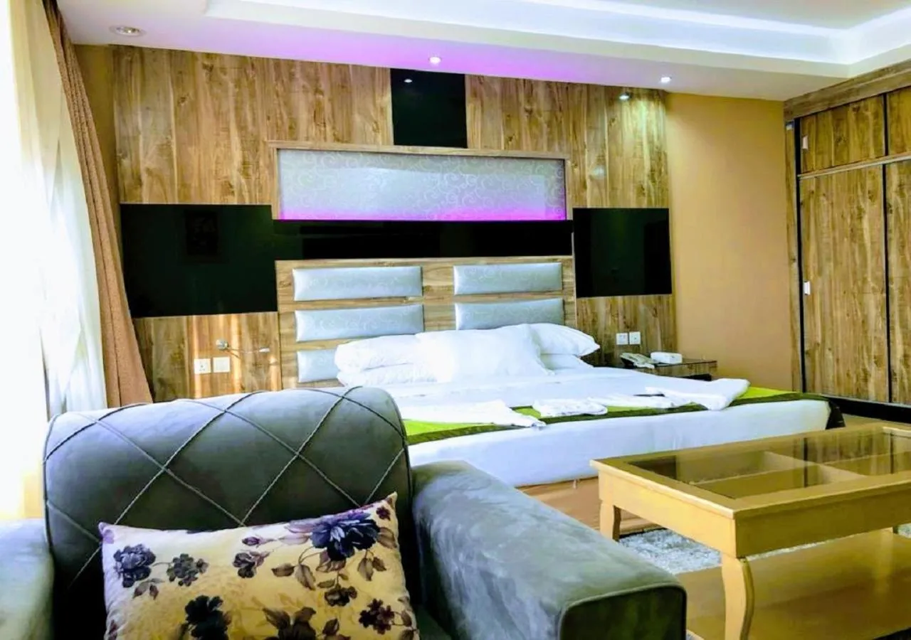 Al- Reef Hotel