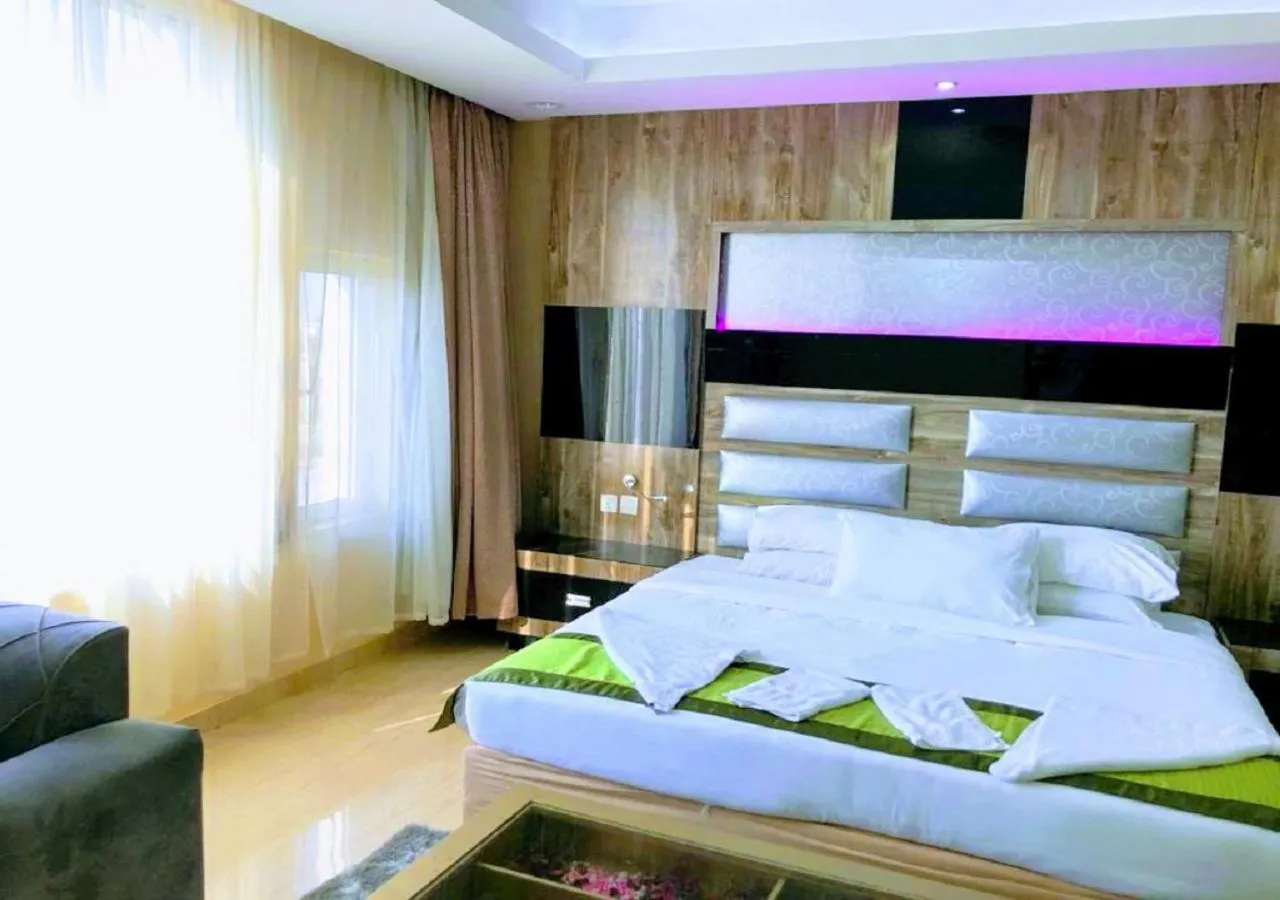 Al- Reef Hotel