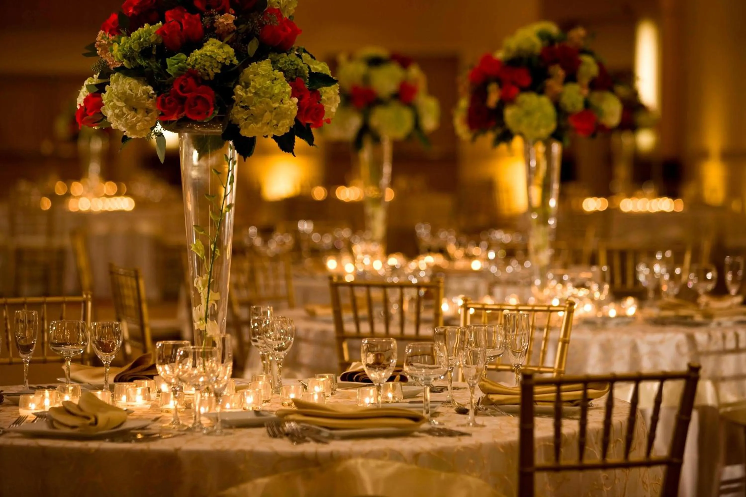 Lobby or reception in Long Island Marriott Hotel