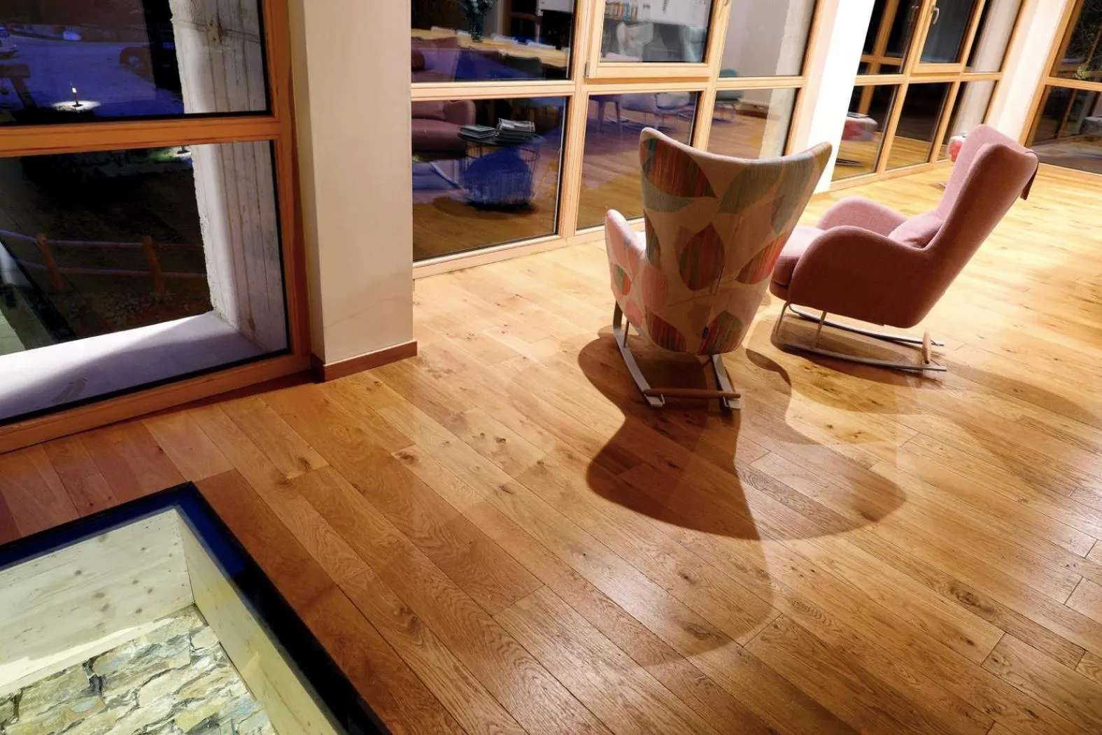 Communal lounge/ TV room in Maison d'hôtes & SPA La Scierie